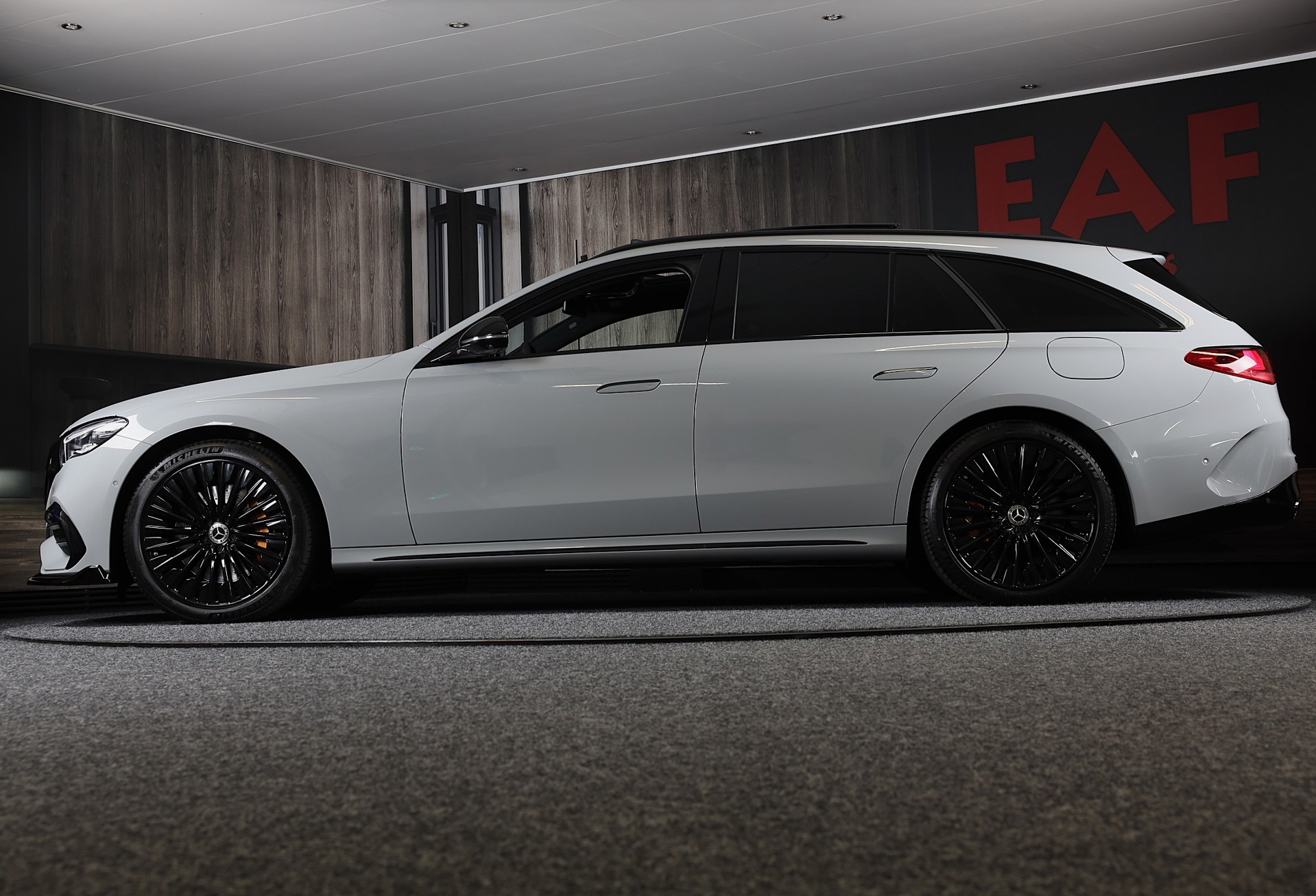 Foto van Mercedes-Benz E-klasse Estate