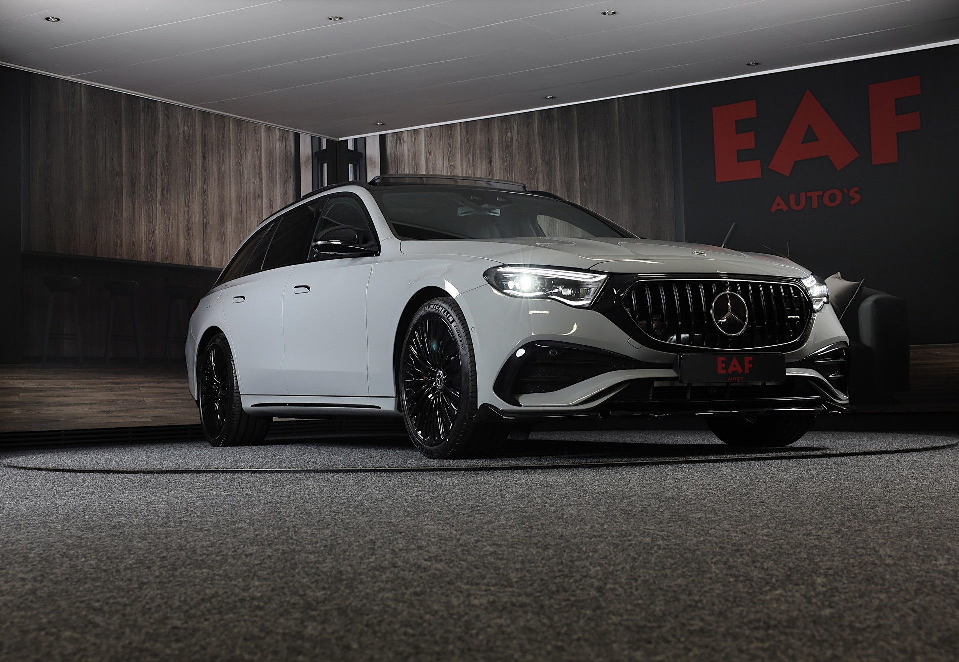 Foto van Mercedes-Benz E-klasse Estate
