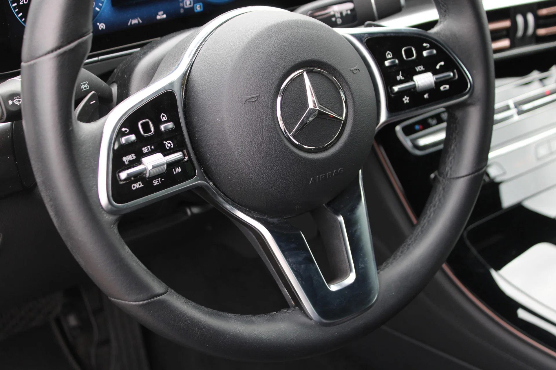 Foto van Mercedes-Benz Eqc