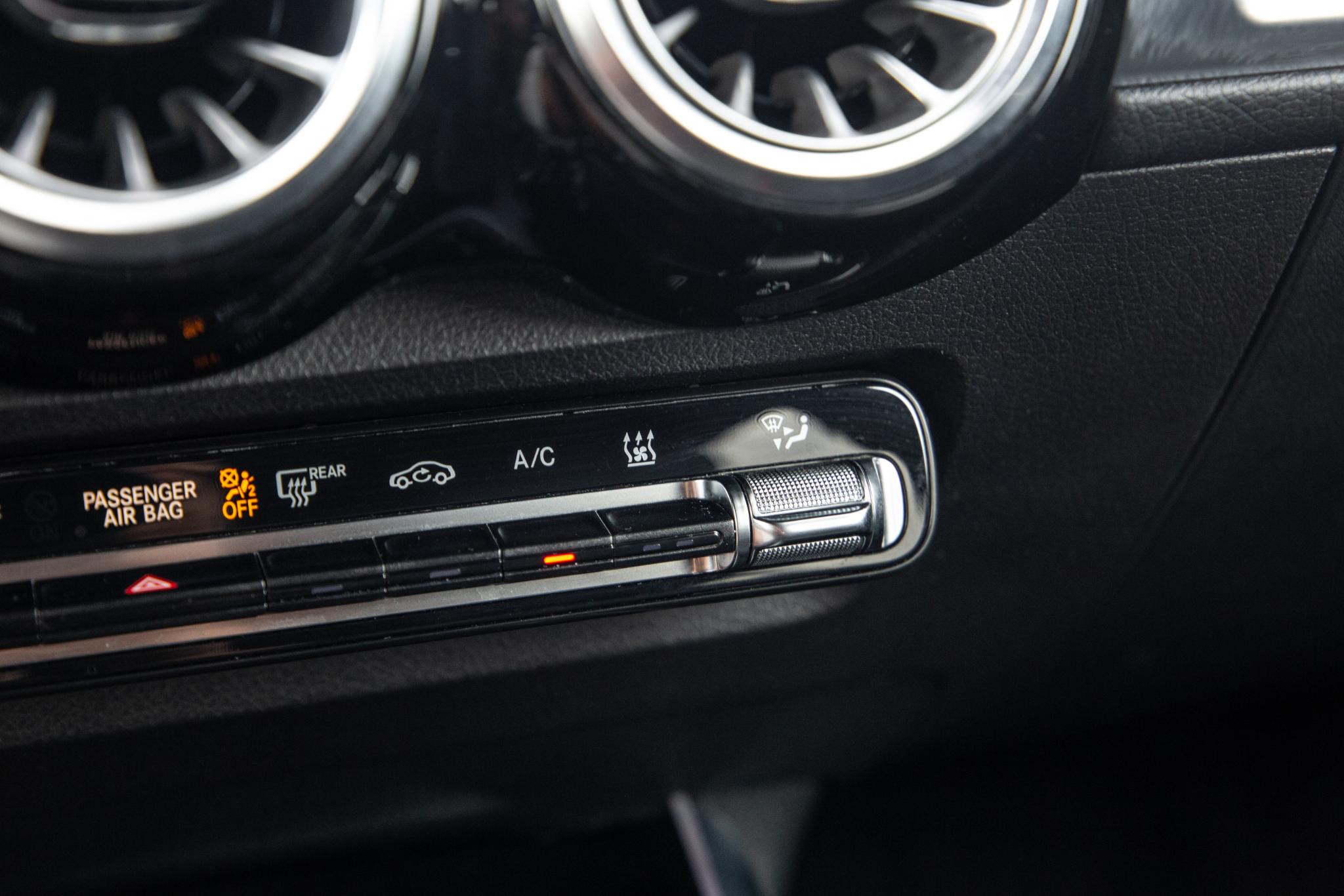 Foto van Mercedes-Benz Eqb