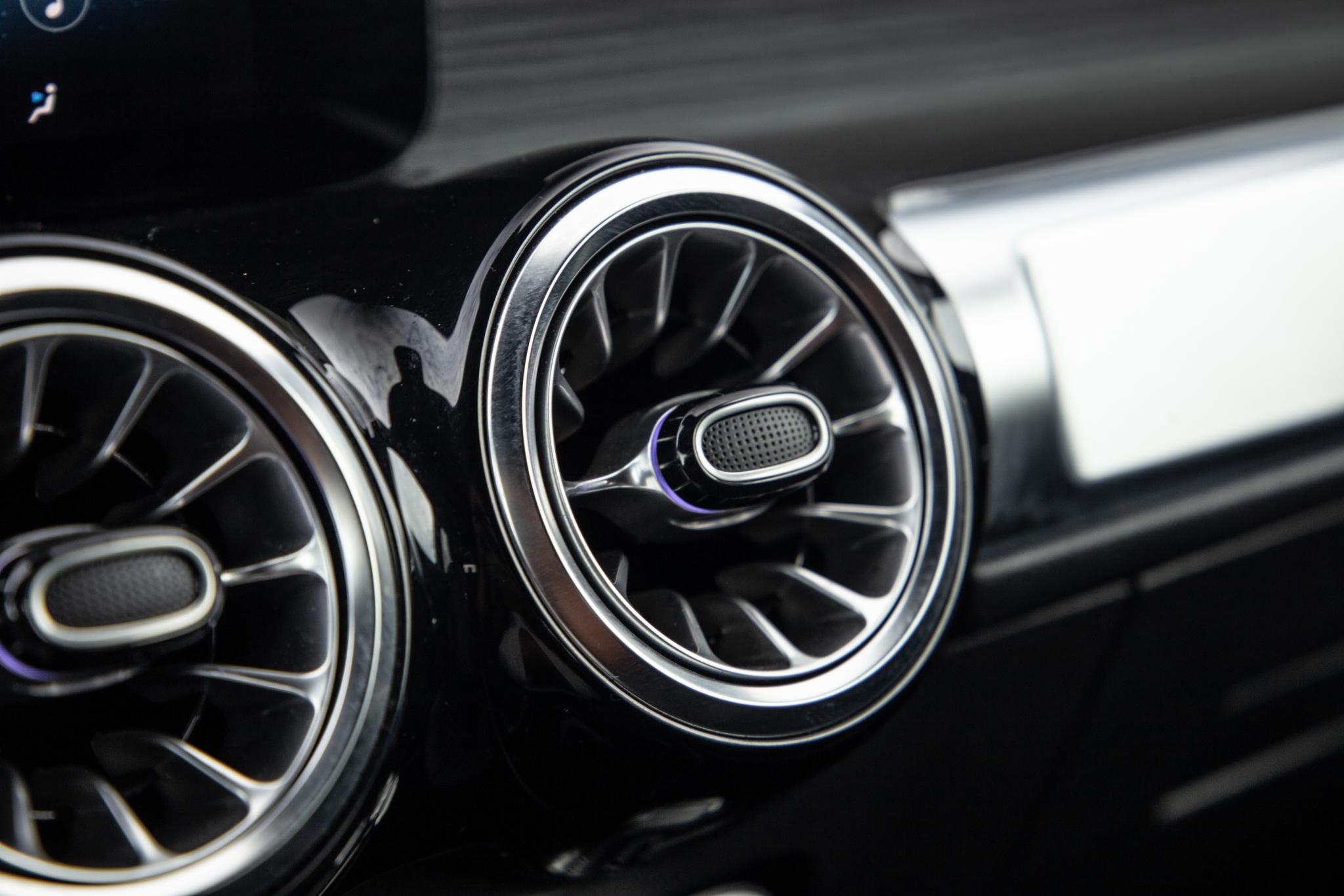 Foto van Mercedes-Benz Eqb