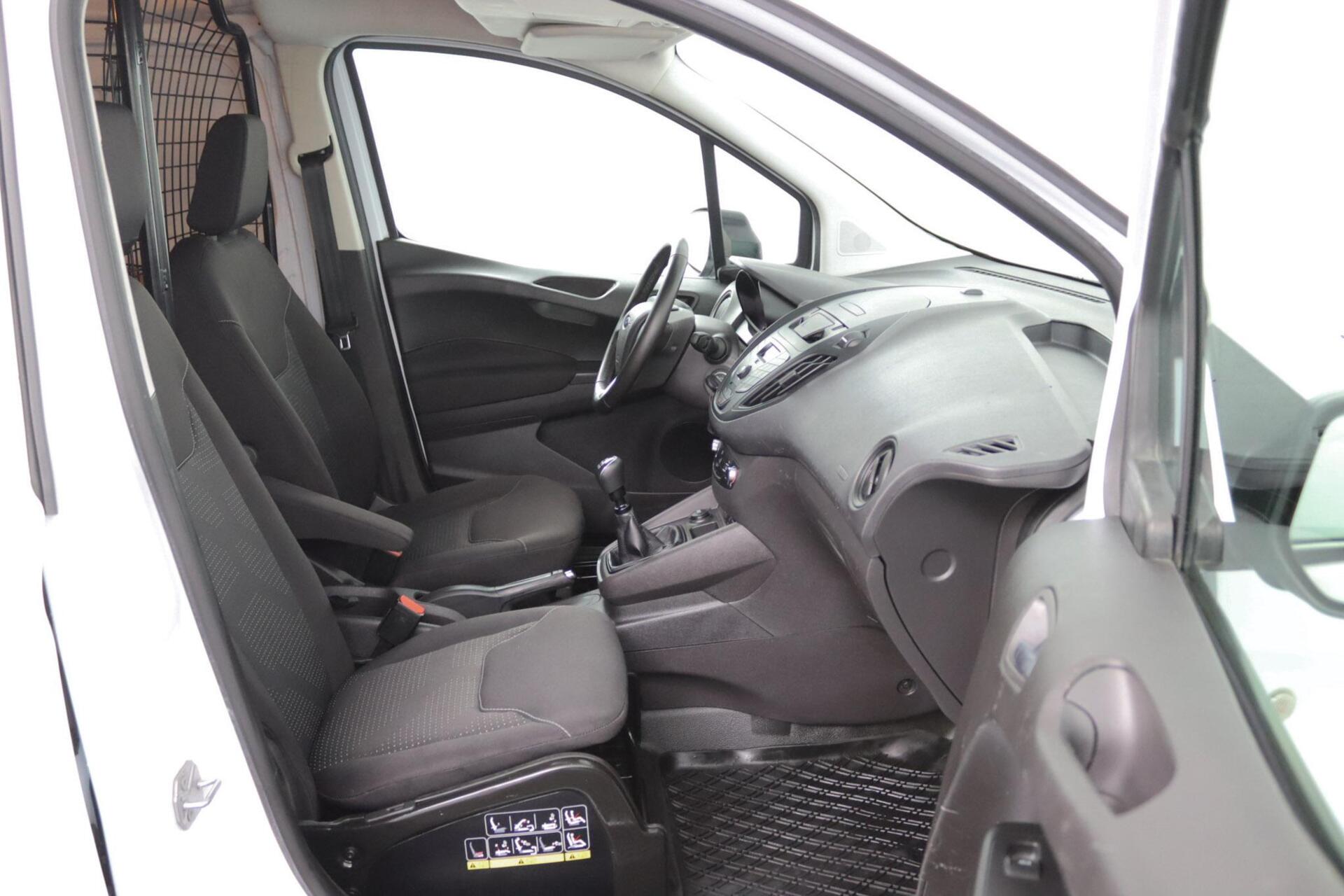 Foto van Ford Transit Courier