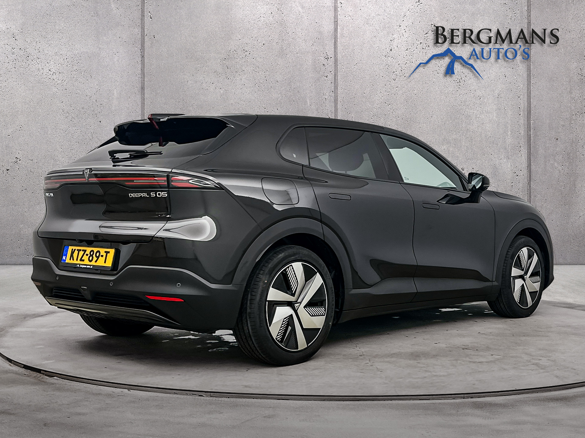 Foto van Changan Deepal S05