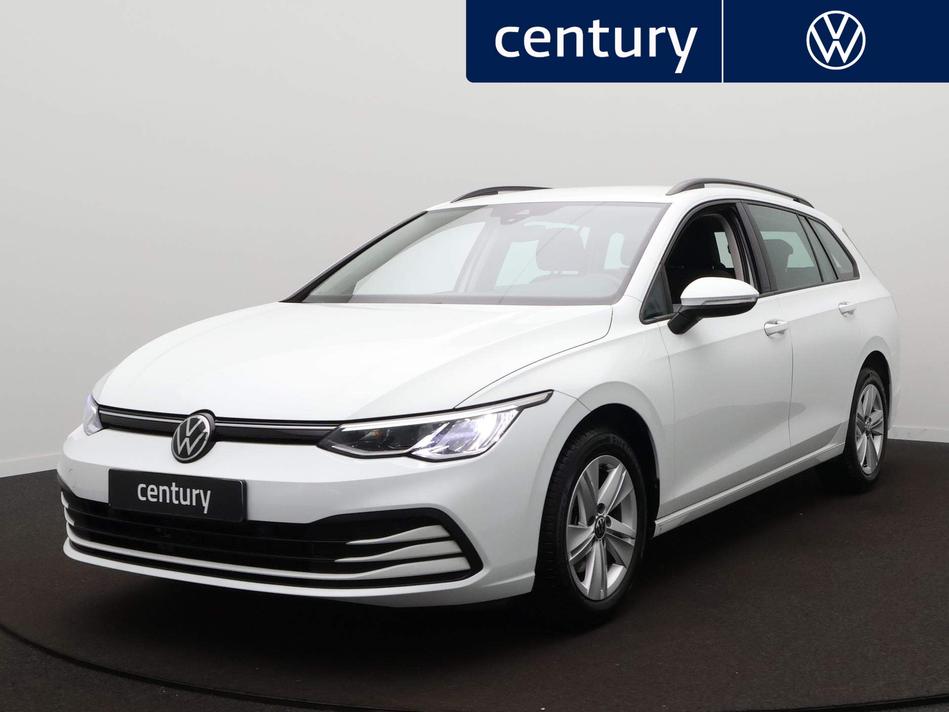 Volkswagen Golf Variant 1.0 eTSI Life 2023 - voorkant