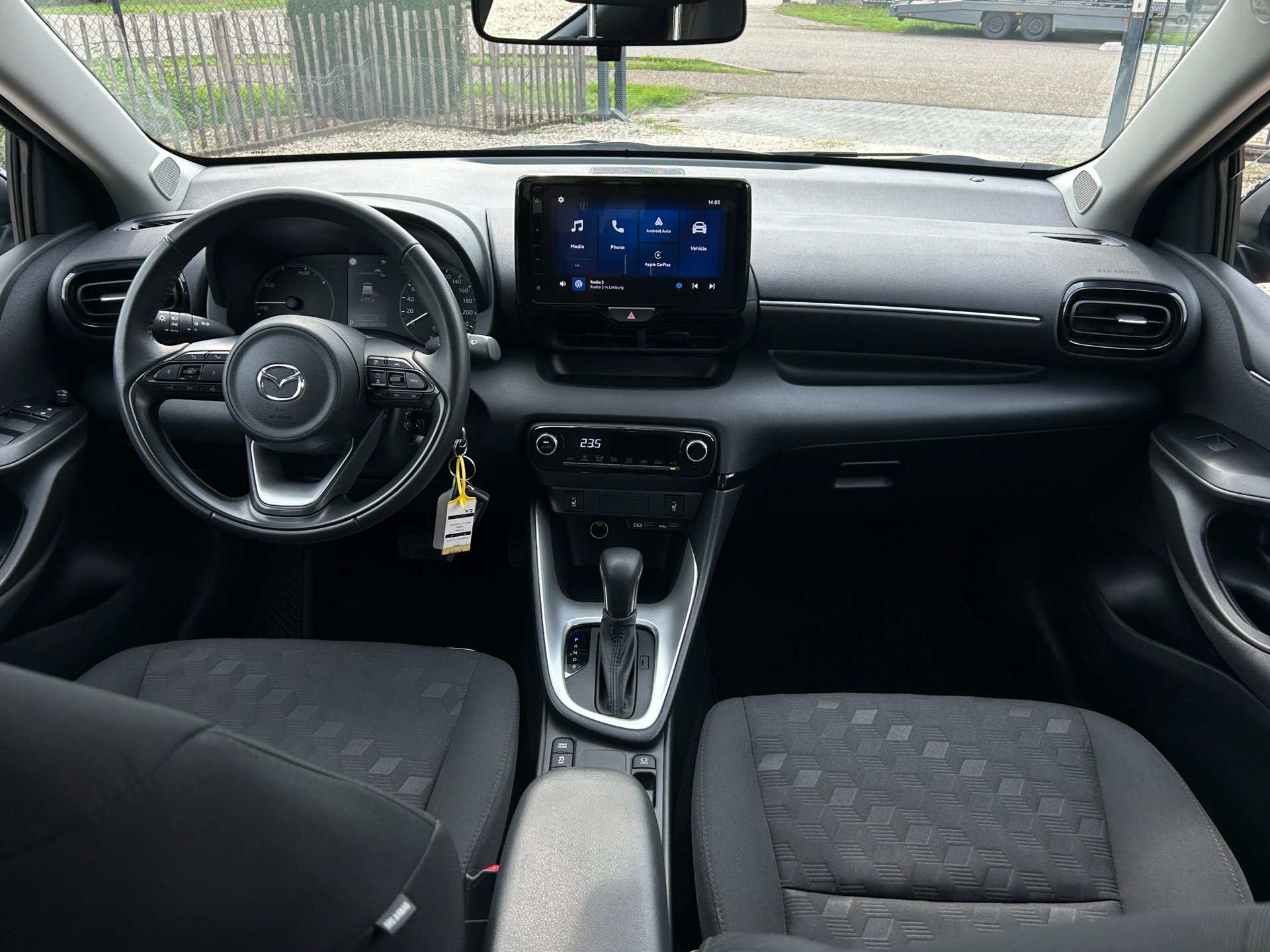 Foto van Mazda 2 Hybrid