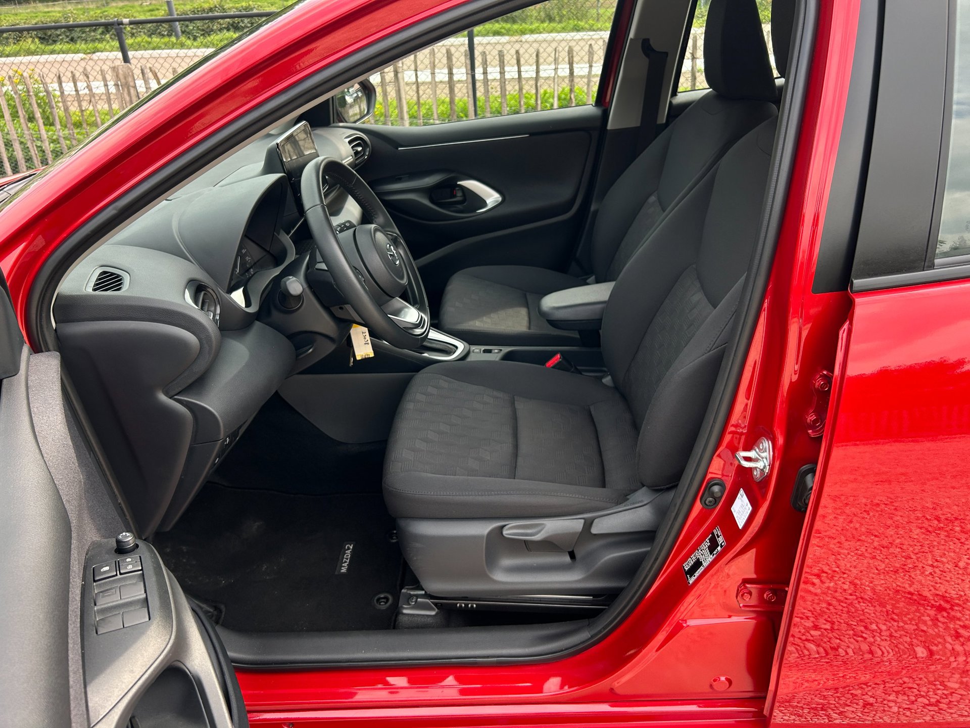 Foto van Mazda 2 Hybrid