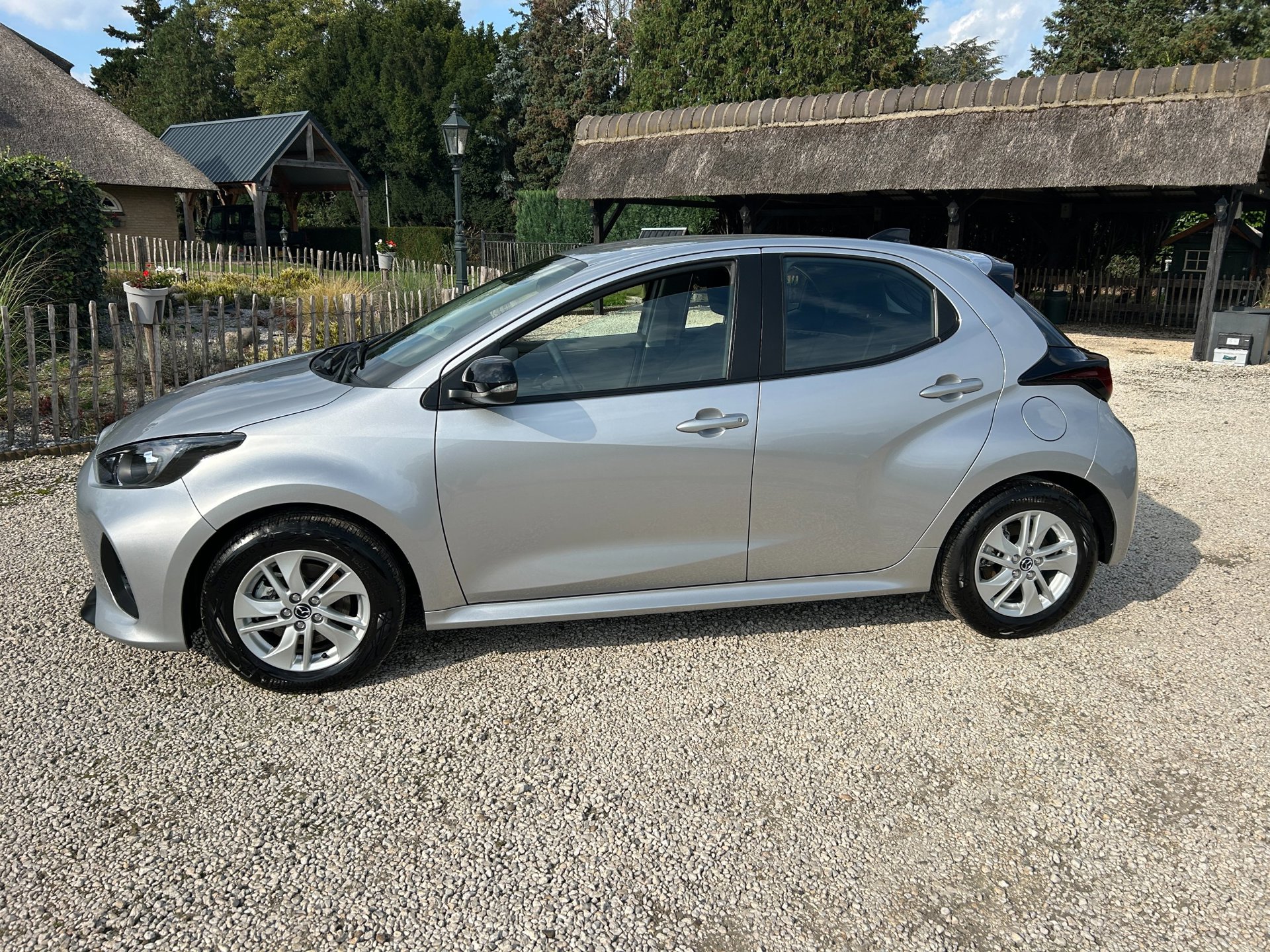 Foto van Mazda 2 Hybrid