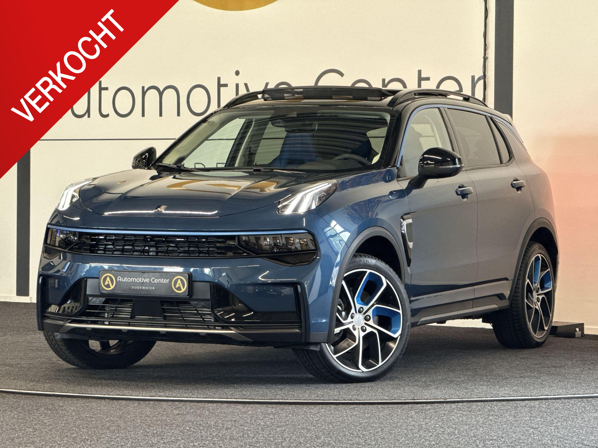 LYNK & Co 01 1.5 PHEV MY22 | PANO | 360 CAMERA | ACC | KEYLESS 2023 - voorkant