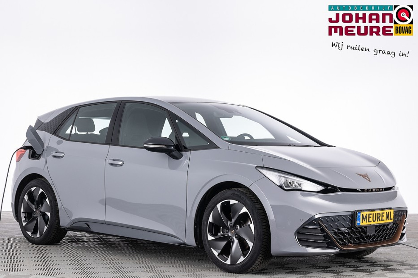 Cupra Born Adrenalin 62 kWh | NAVI | Full LED | ECC | VELGEN | SOH 93,88% | 2024 - voorkant