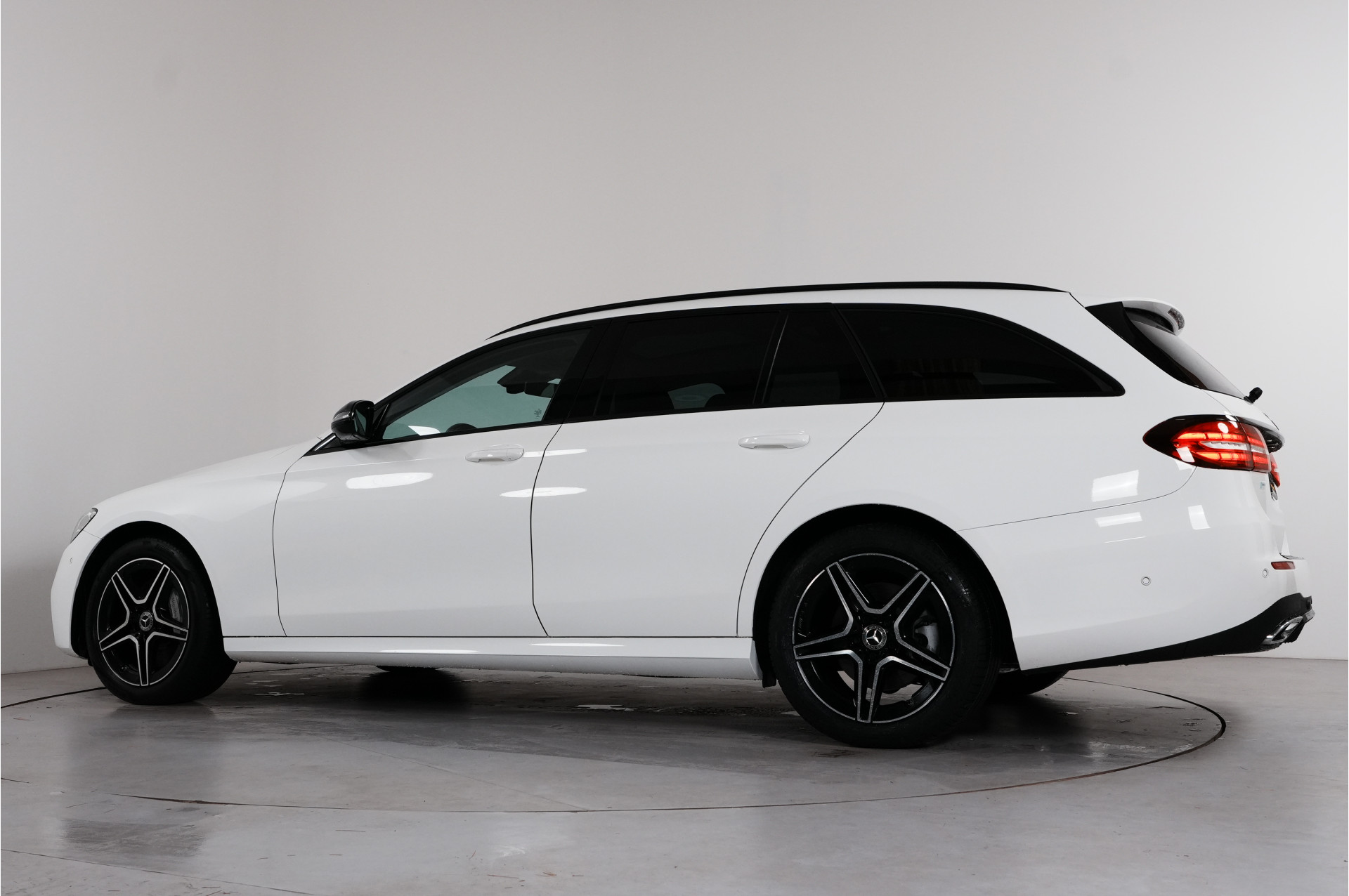 Foto van Mercedes-Benz E-klasse Estate