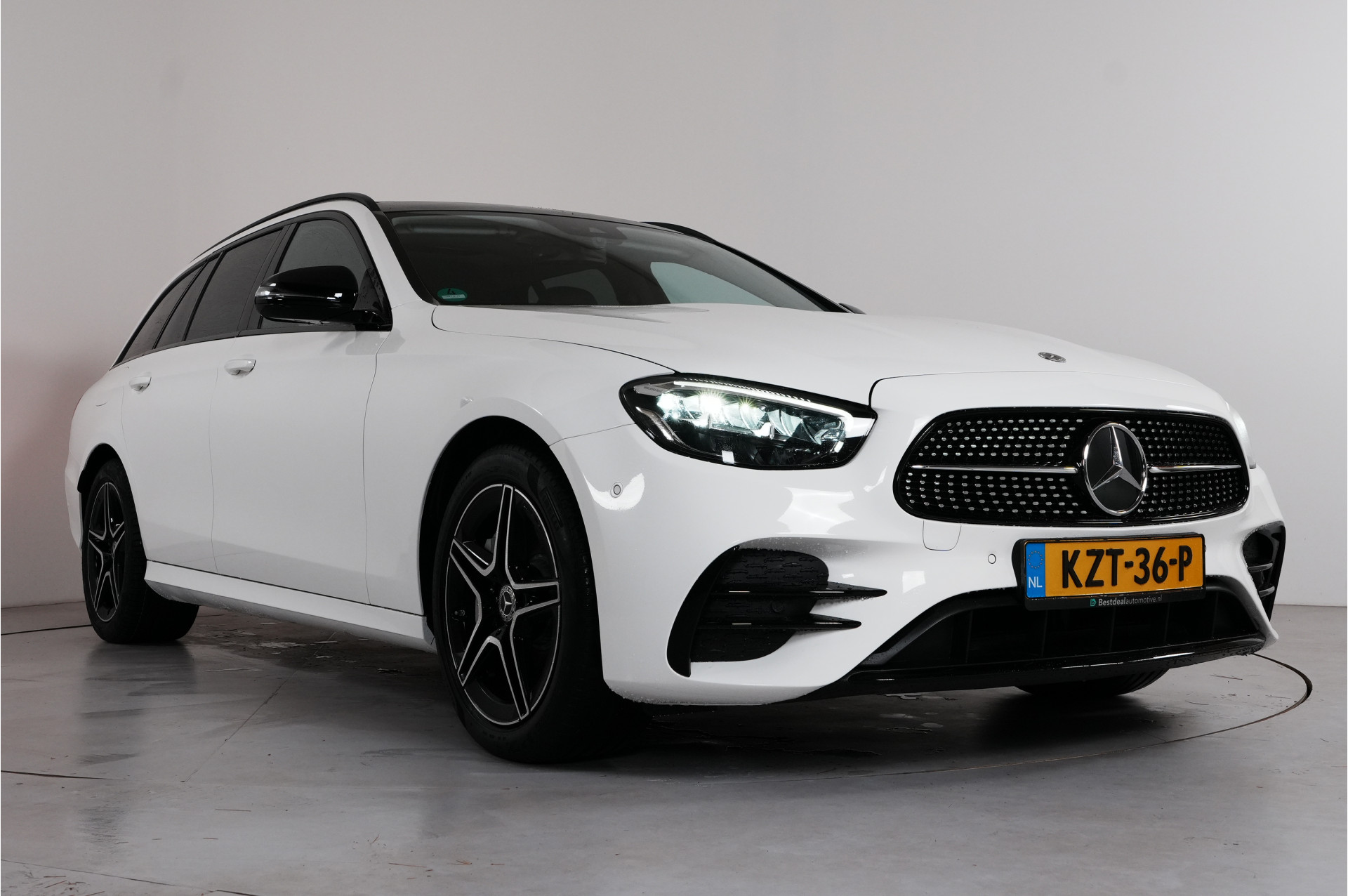 Foto van Mercedes-Benz E-klasse Estate