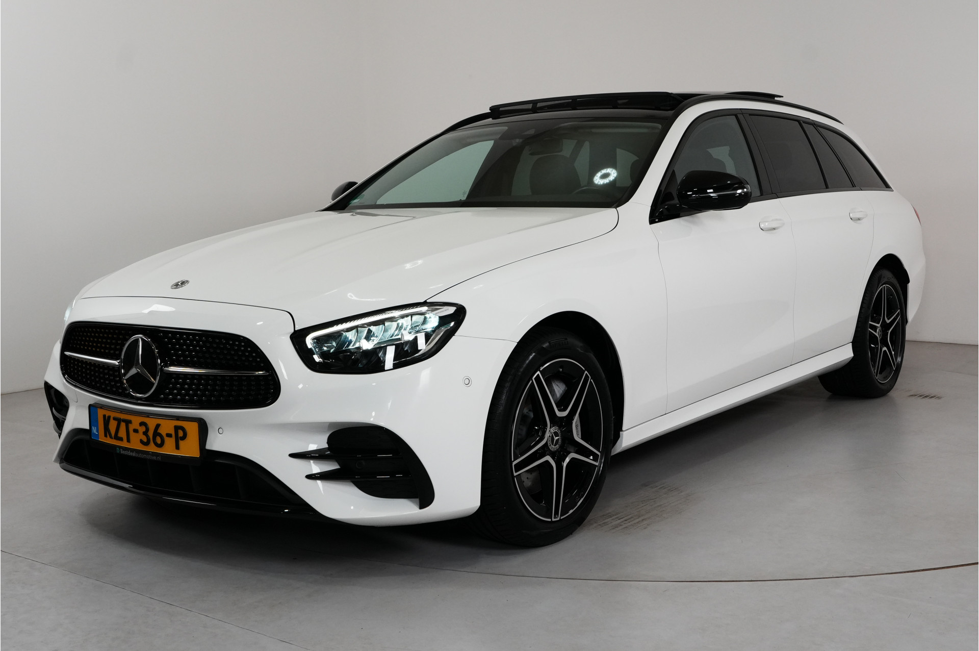 Foto van Mercedes-Benz E-klasse Estate