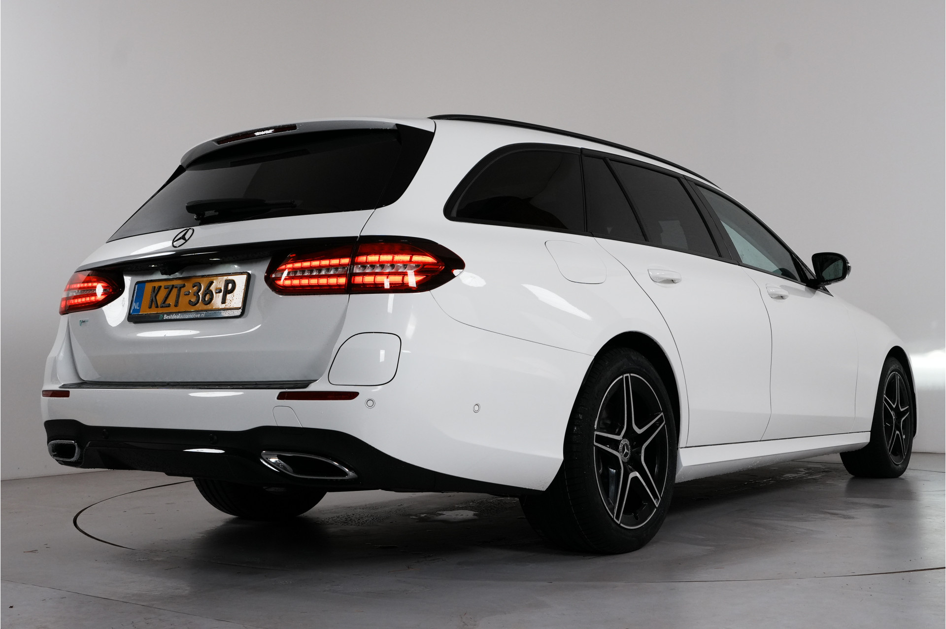 Foto van Mercedes-Benz E-klasse Estate