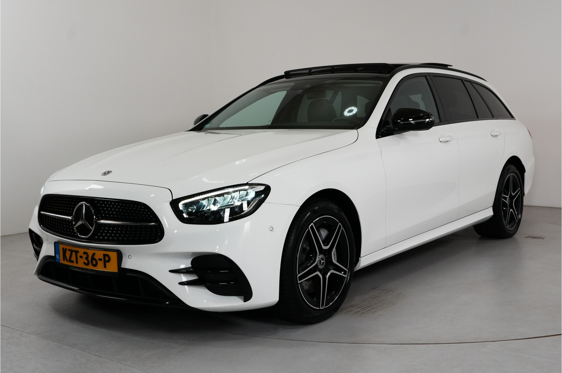 Foto van Mercedes-Benz E-klasse Estate