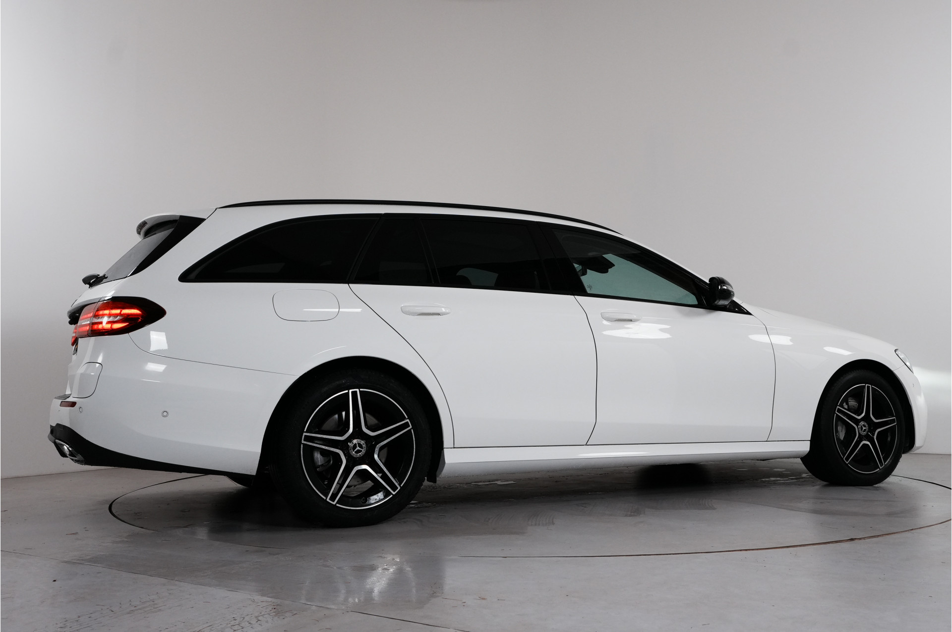 Foto van Mercedes-Benz E-klasse Estate