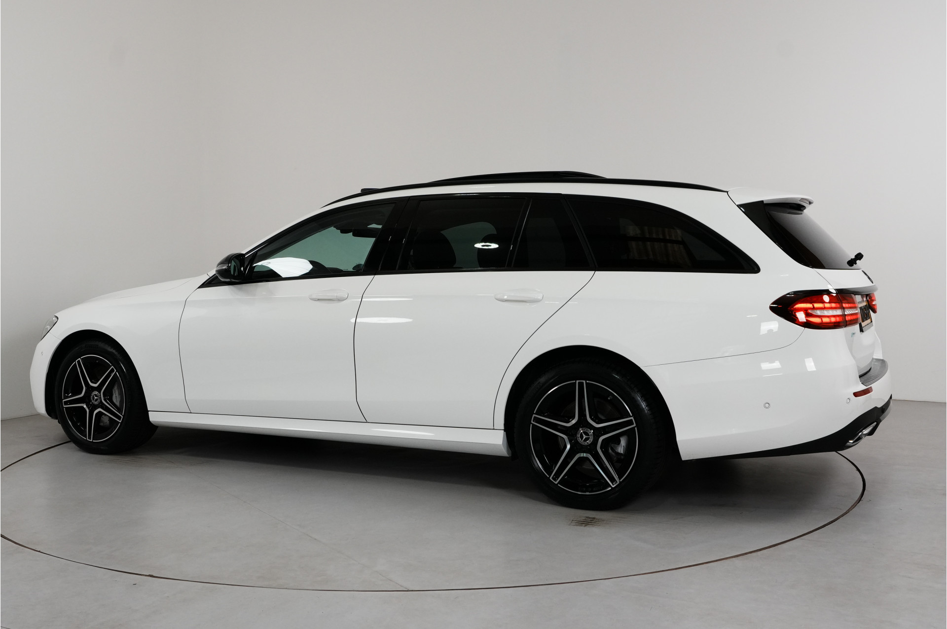 Foto van Mercedes-Benz E-klasse Estate