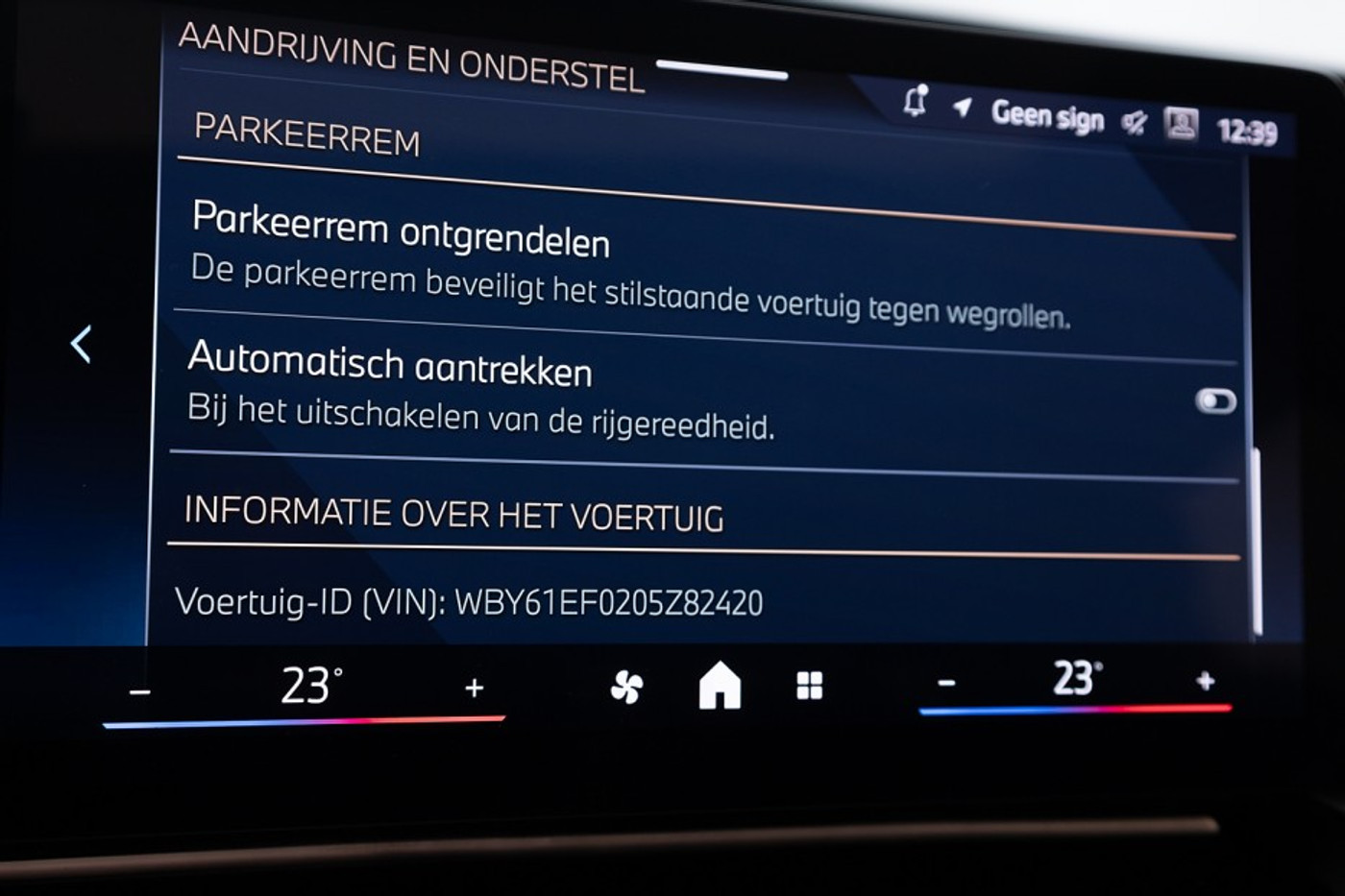 Foto van BMW Ix1