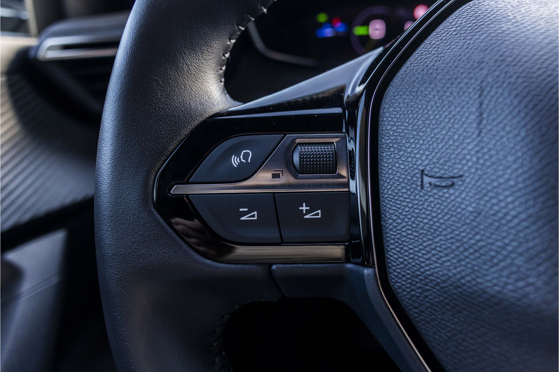 Foto van Peugeot E-2008