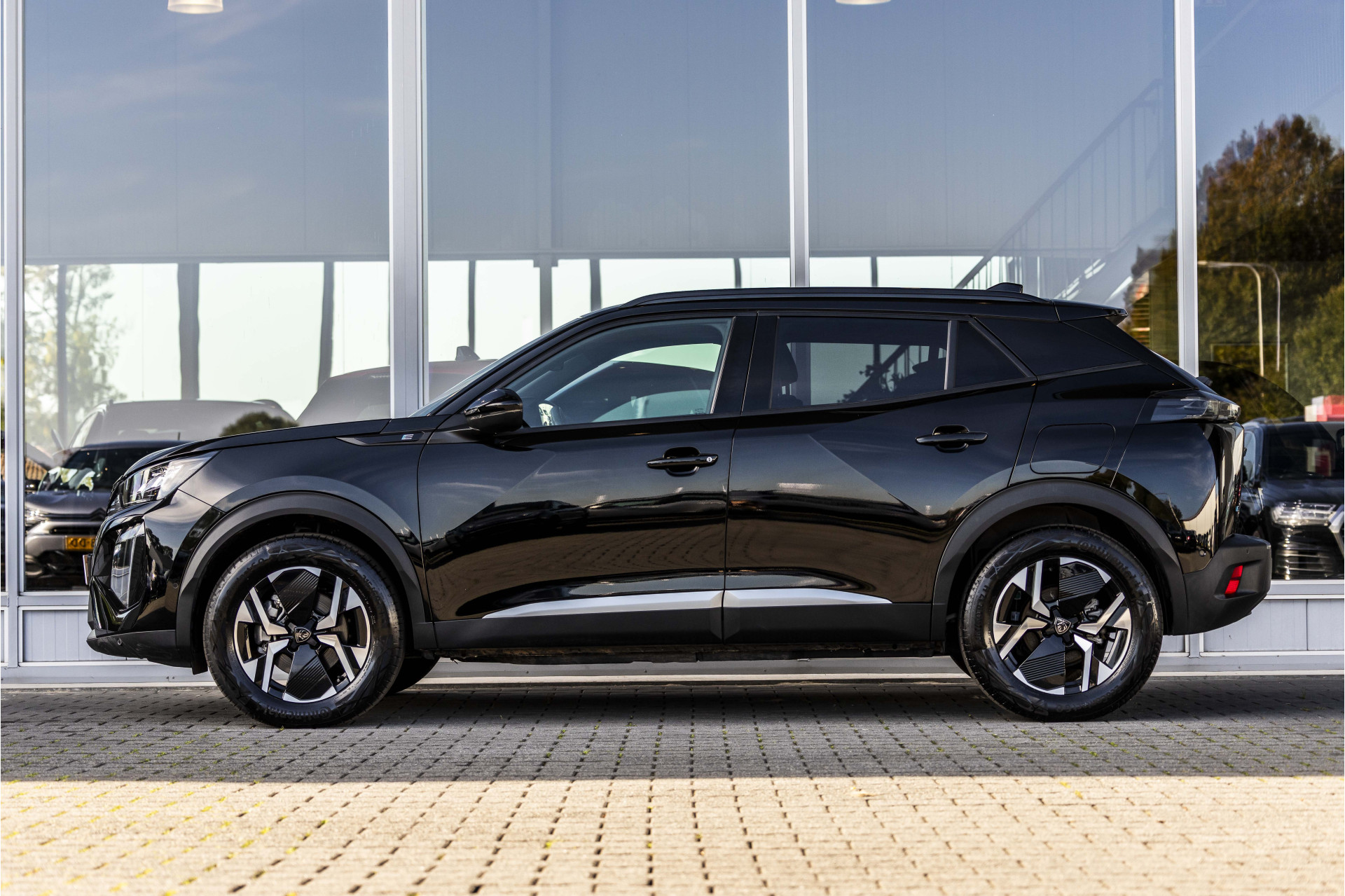 Foto van Peugeot E-2008