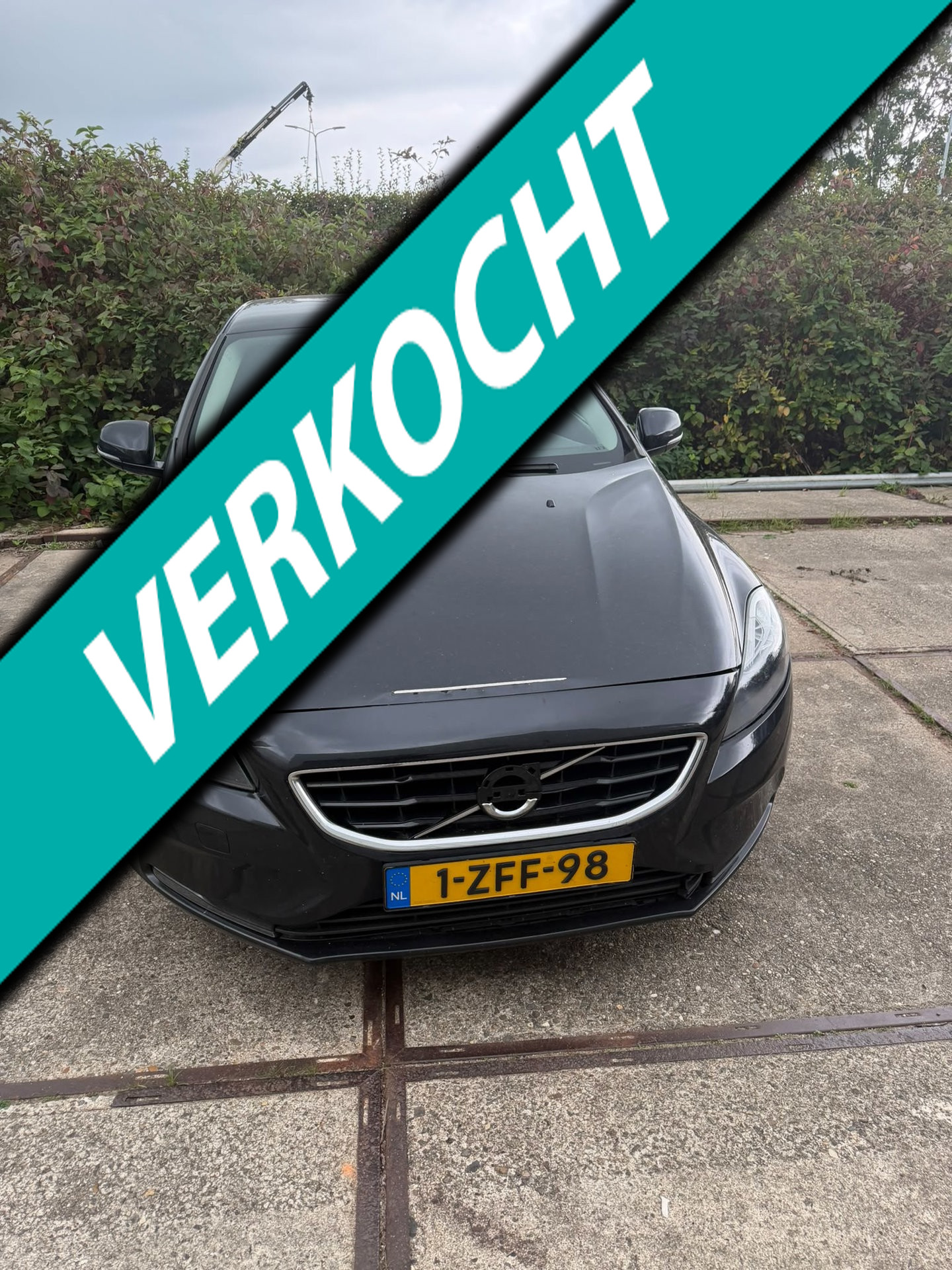 Volvo V40 2.0 D4 R-Design Business 2014 - voorkant