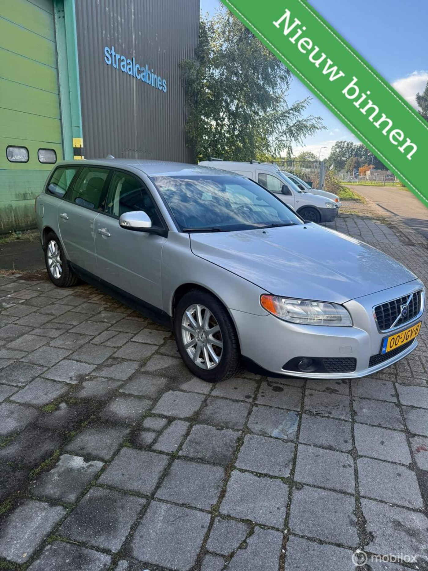 Volvo V70 2.4D Summum automaat 2009 - voorkant
