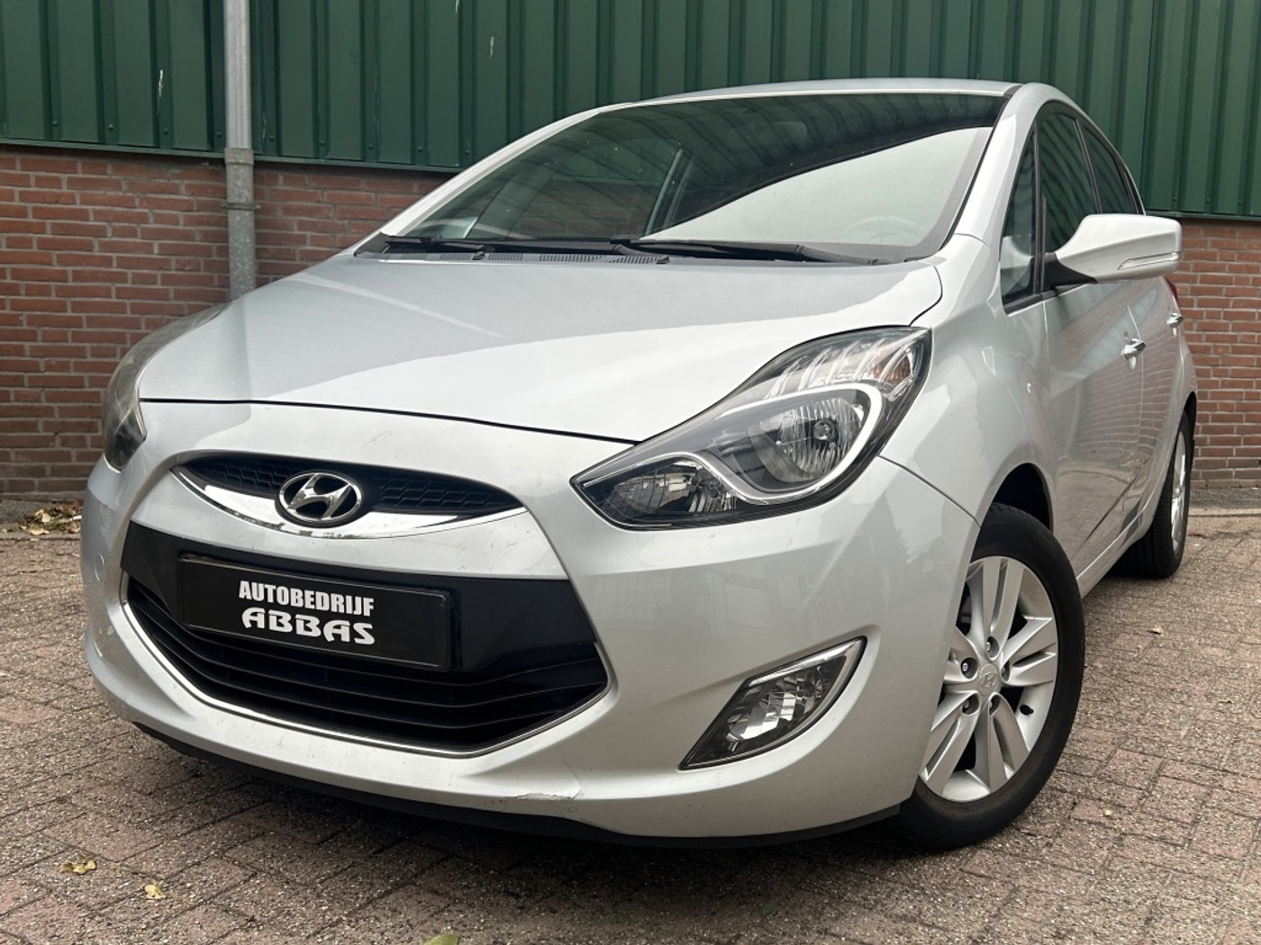 Hyundai Ix20 1.6i i-Vision 2011 - voorkant