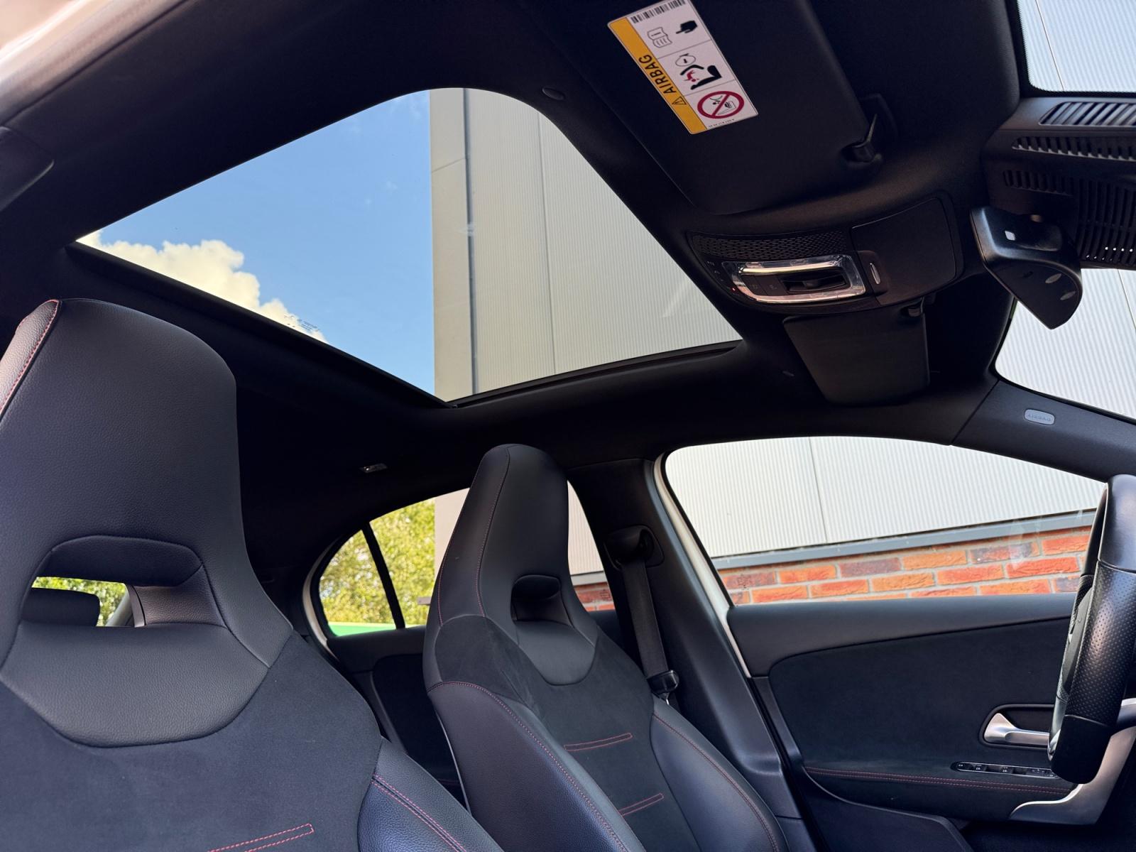 Foto van Mercedes-Benz A 220