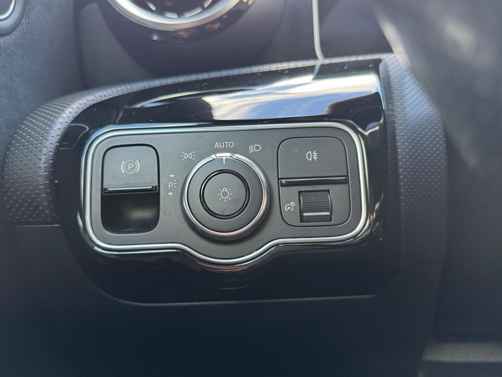 Foto van Mercedes-Benz A 220