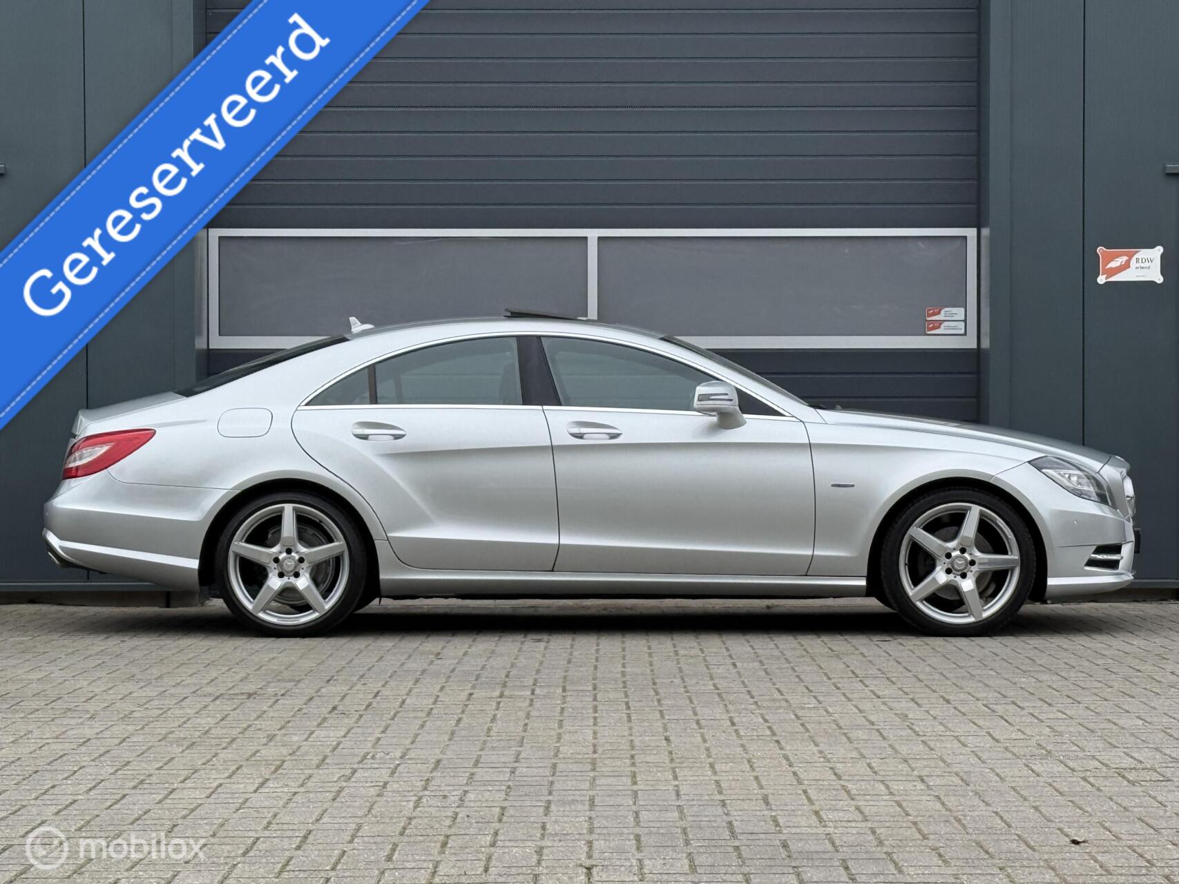 Mercedes-Benz CLS 350 350 AMG pakket NL-auto/Led/Dak/Nav/Ambi/Nachtzicht 2011 - voorkant