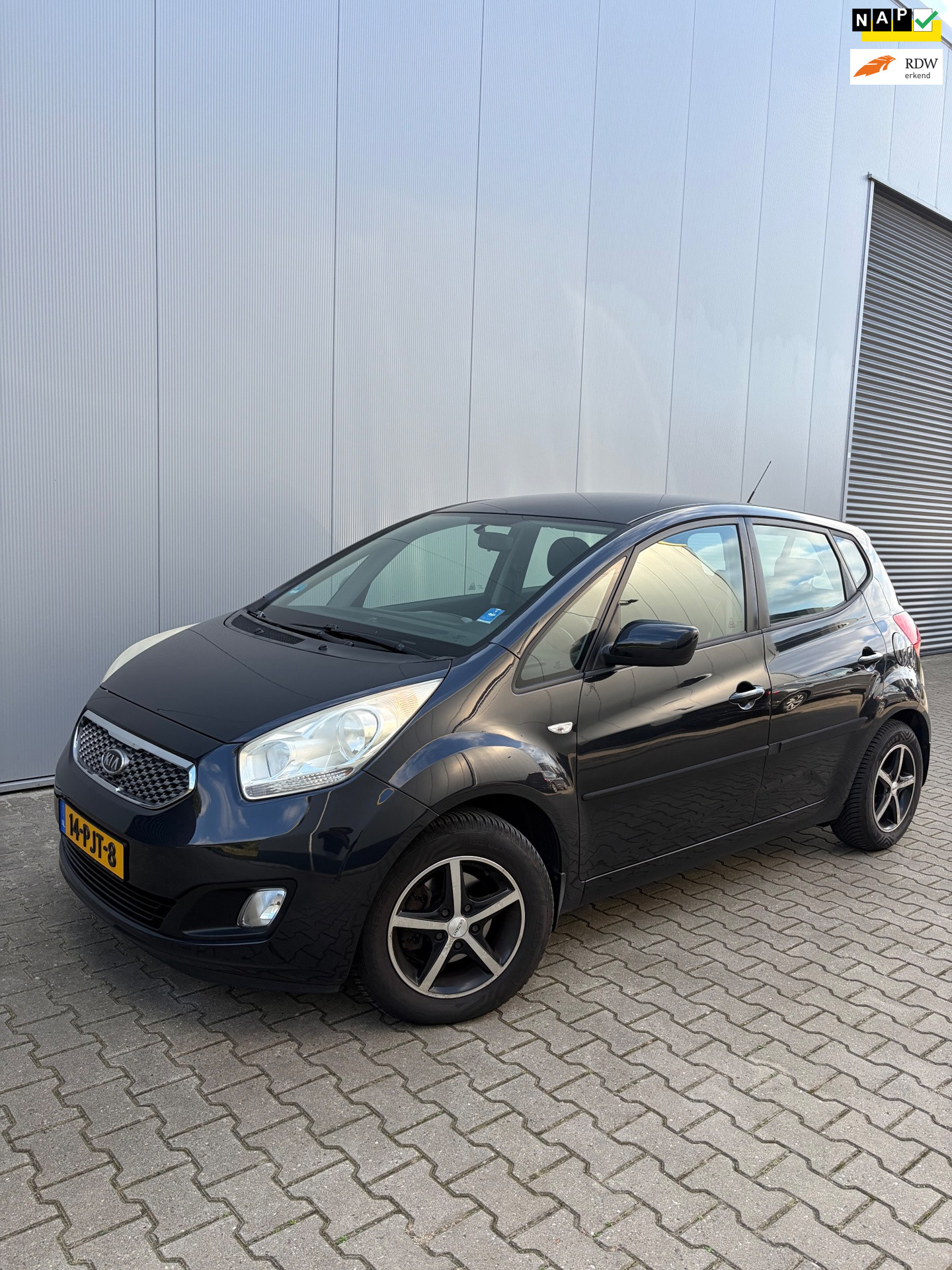 Kia Venga 1.4 CVVT Seven 2011 - voorkant