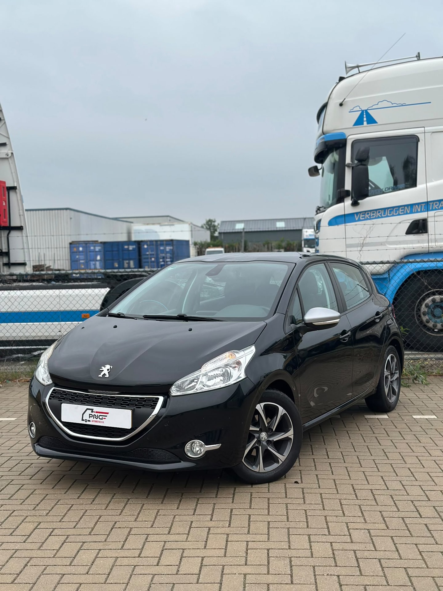 Peugeot 208 1.2 VTi Access 2013 - voorkant