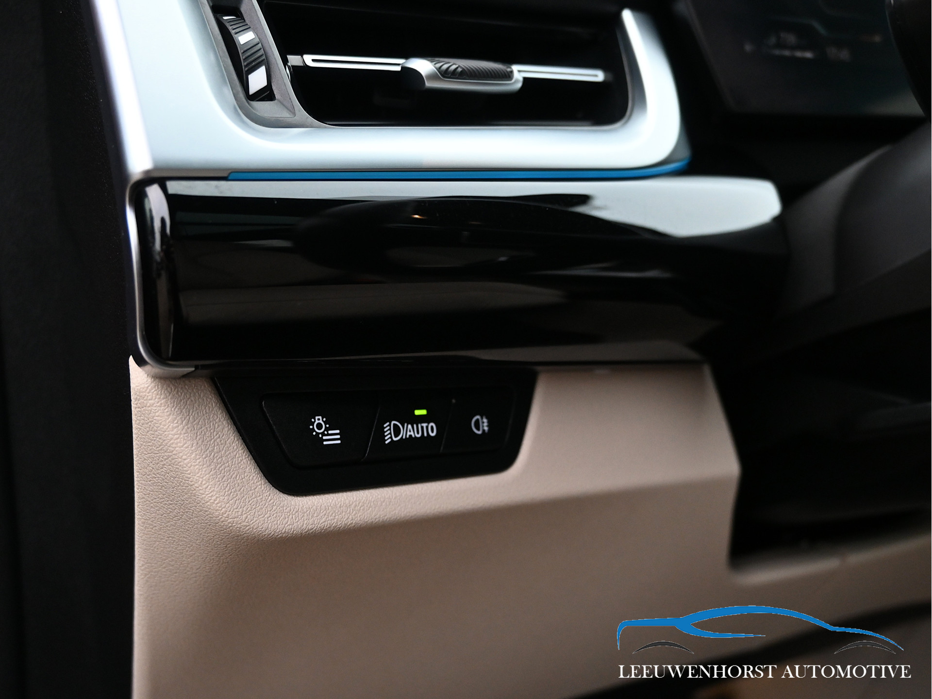 Foto van BMW X1 Xdrive30e
