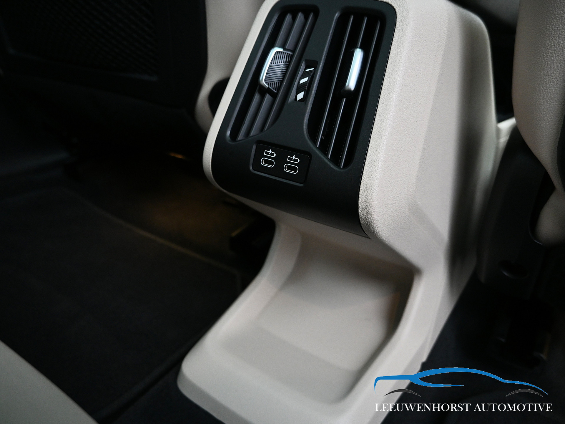 Foto van BMW X1 Xdrive30e
