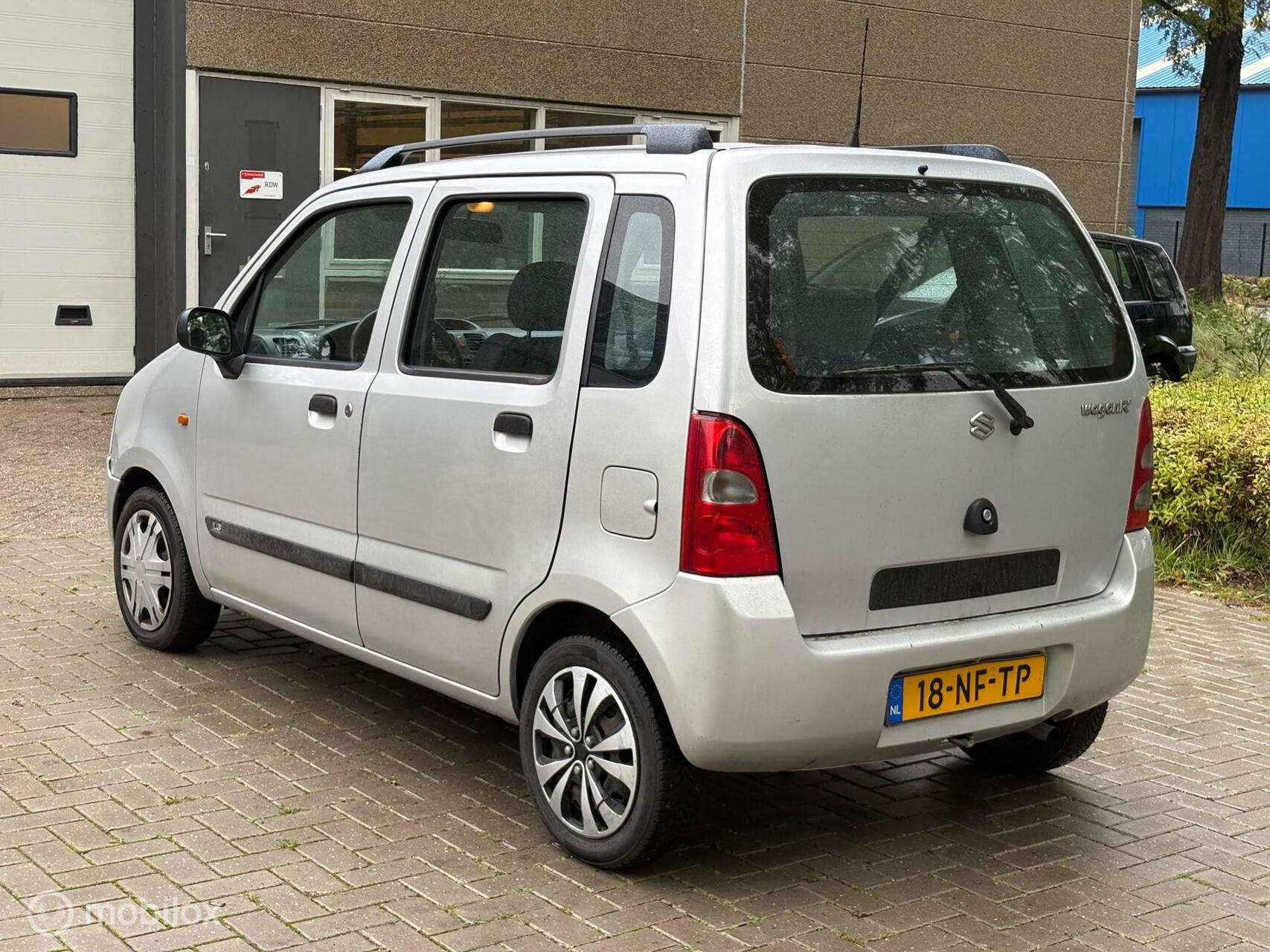 Foto van Suzuki Wagon R