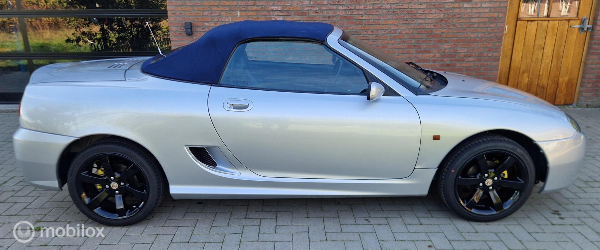 Foto van MG MG TF