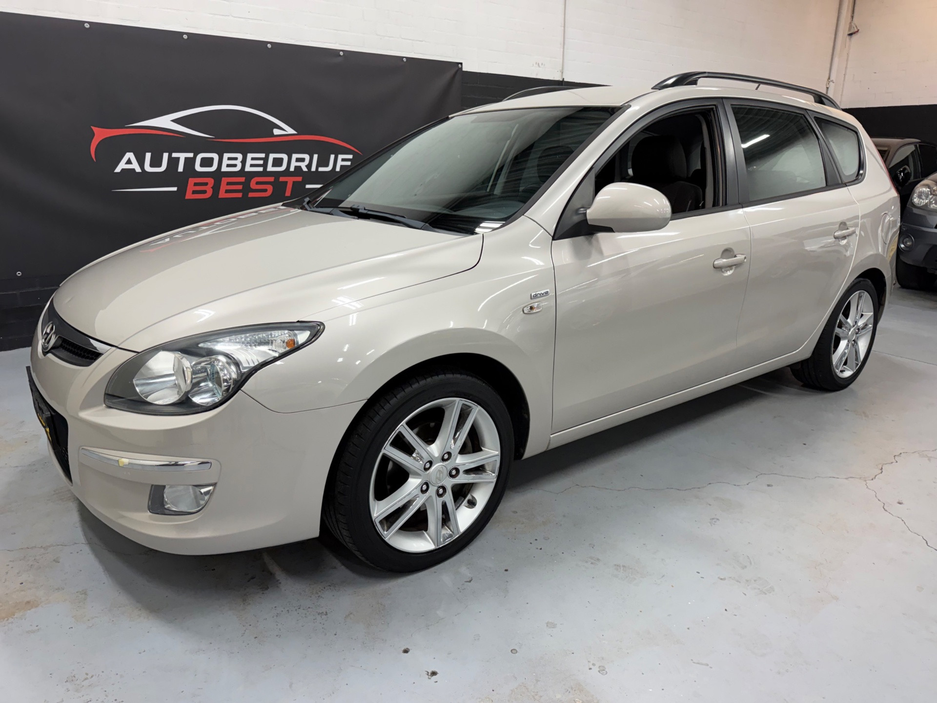 Hyundai I 30cw 1.4i Blue Dynamic 2010 - voorkant