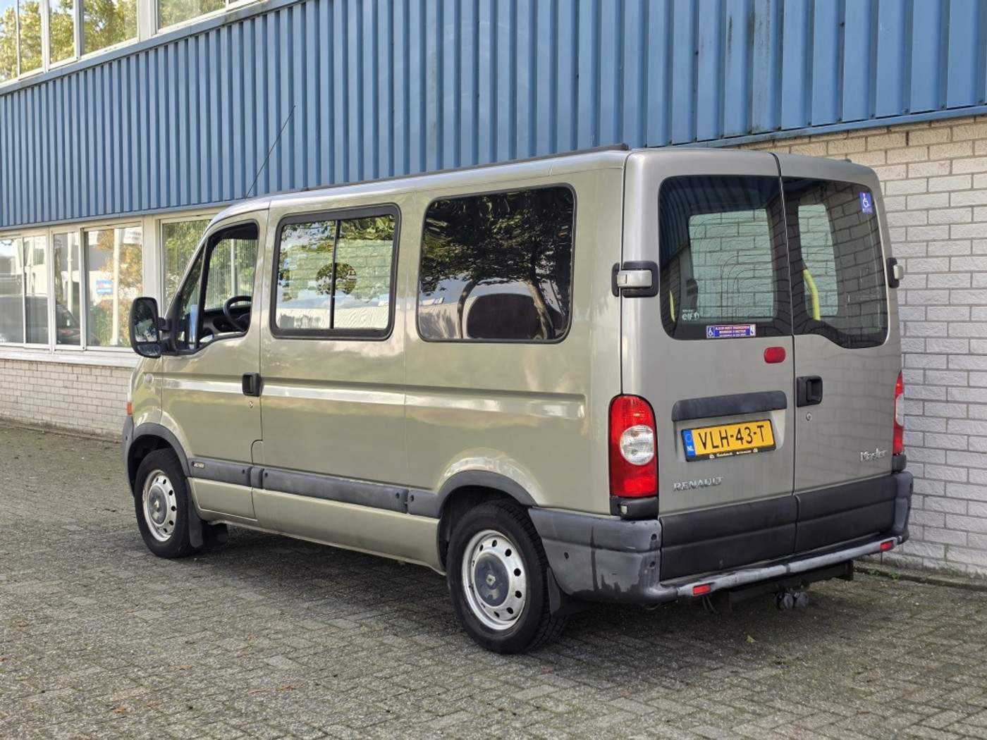 Foto van Renault Master 2,5 Dci 100 Aut