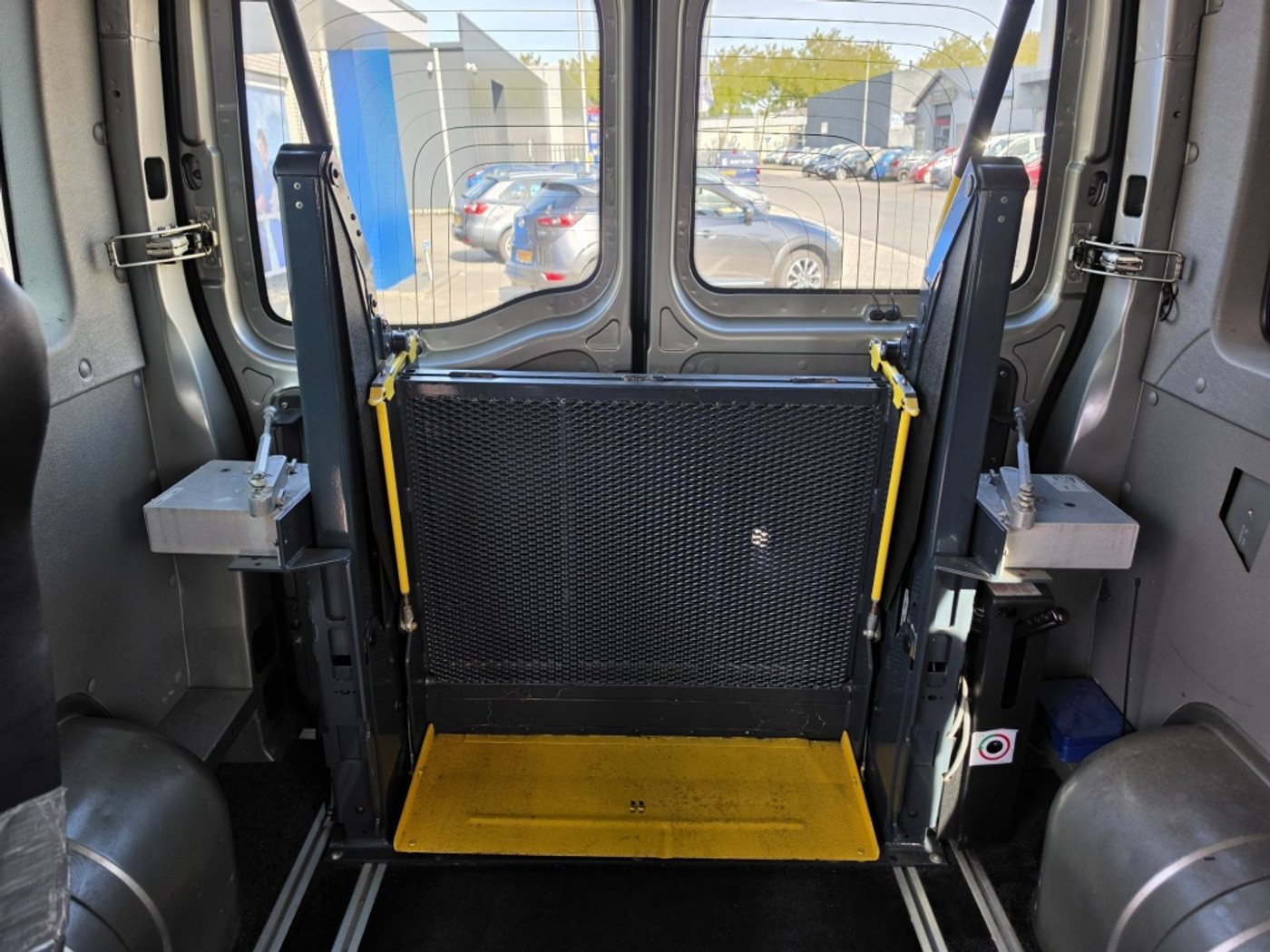 Foto van Renault Master 2,5 Dci 100 Aut