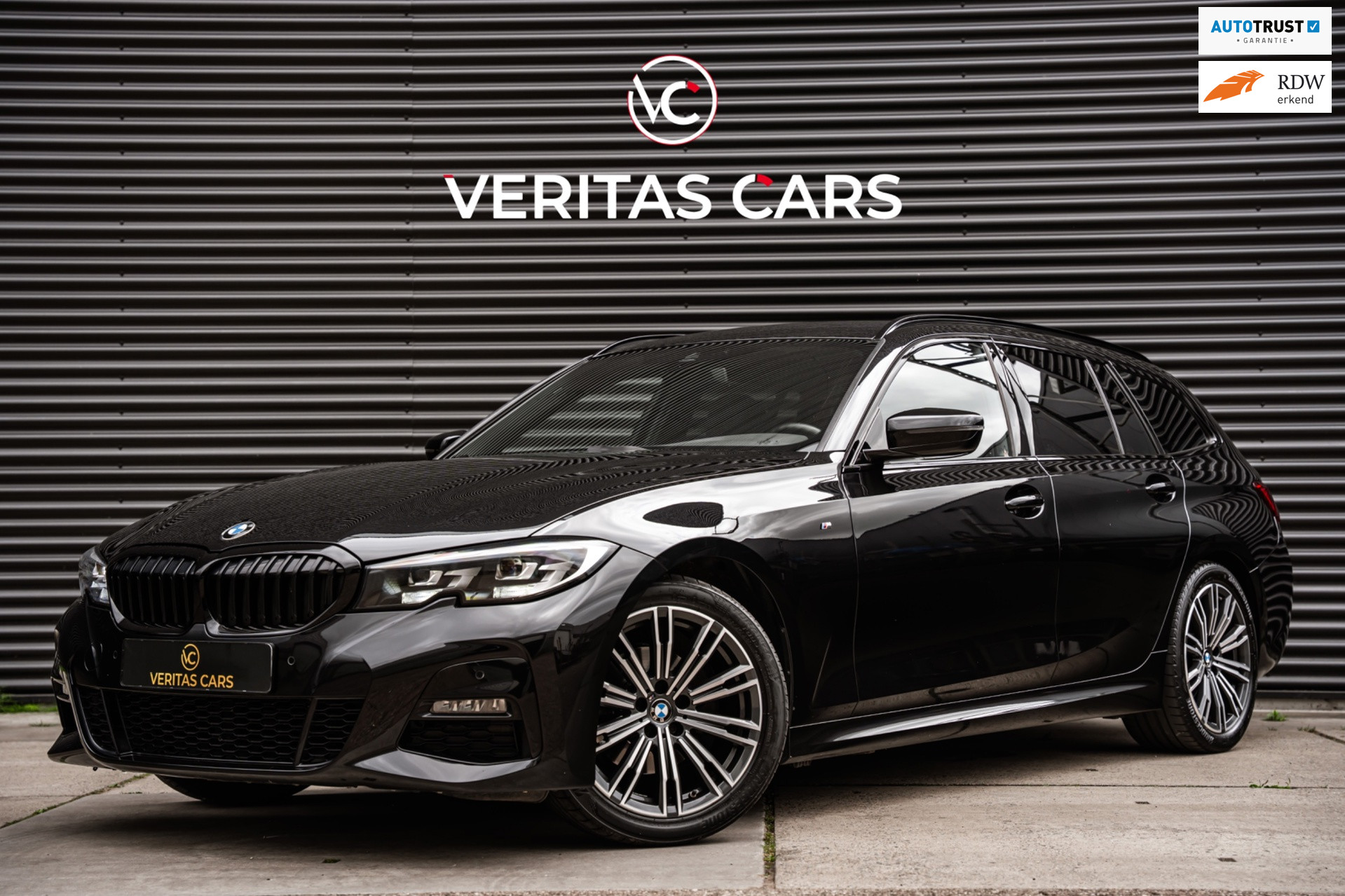 BMW 3-serie Touring 320i High Executive 2020 - voorkant