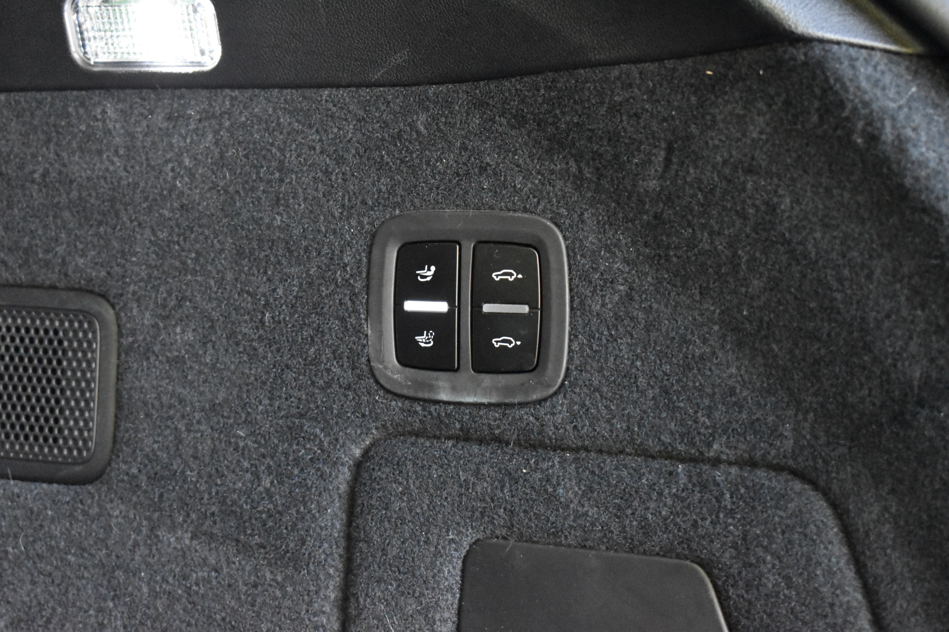 Foto van Porsche Cayenne E-hybrid