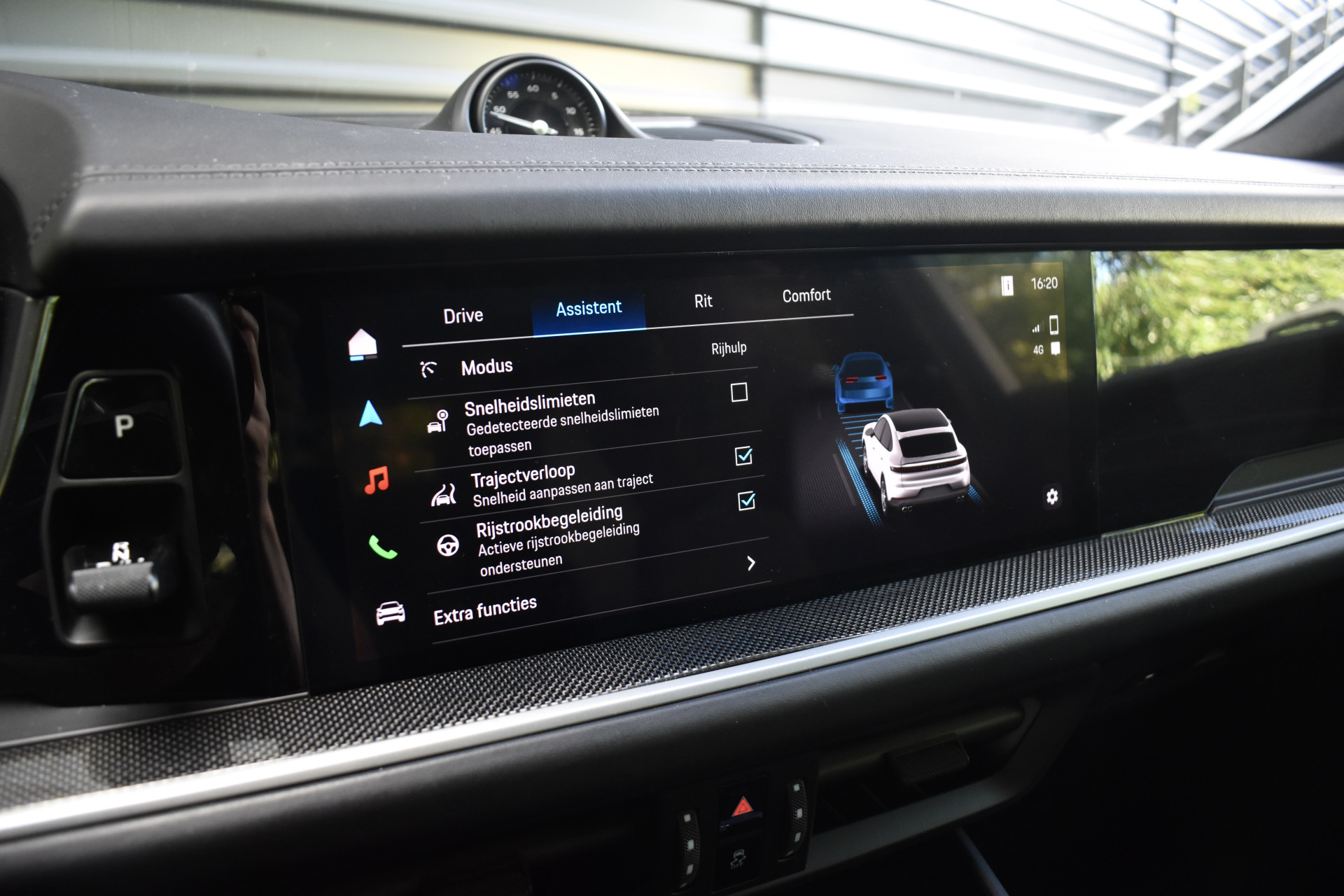 Foto van Porsche Cayenne E-hybrid