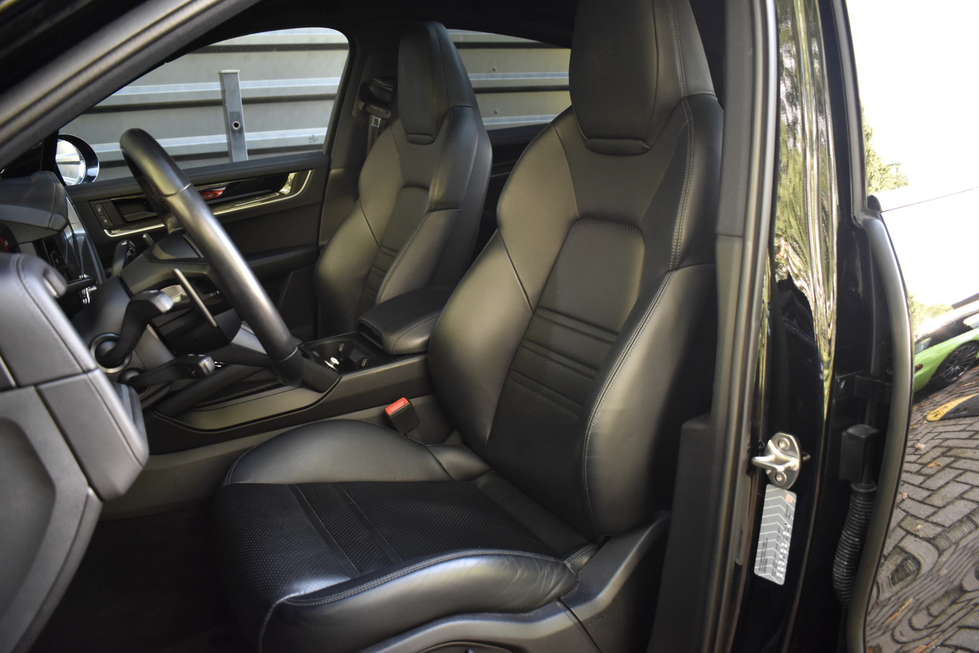 Foto van Porsche Cayenne E-hybrid