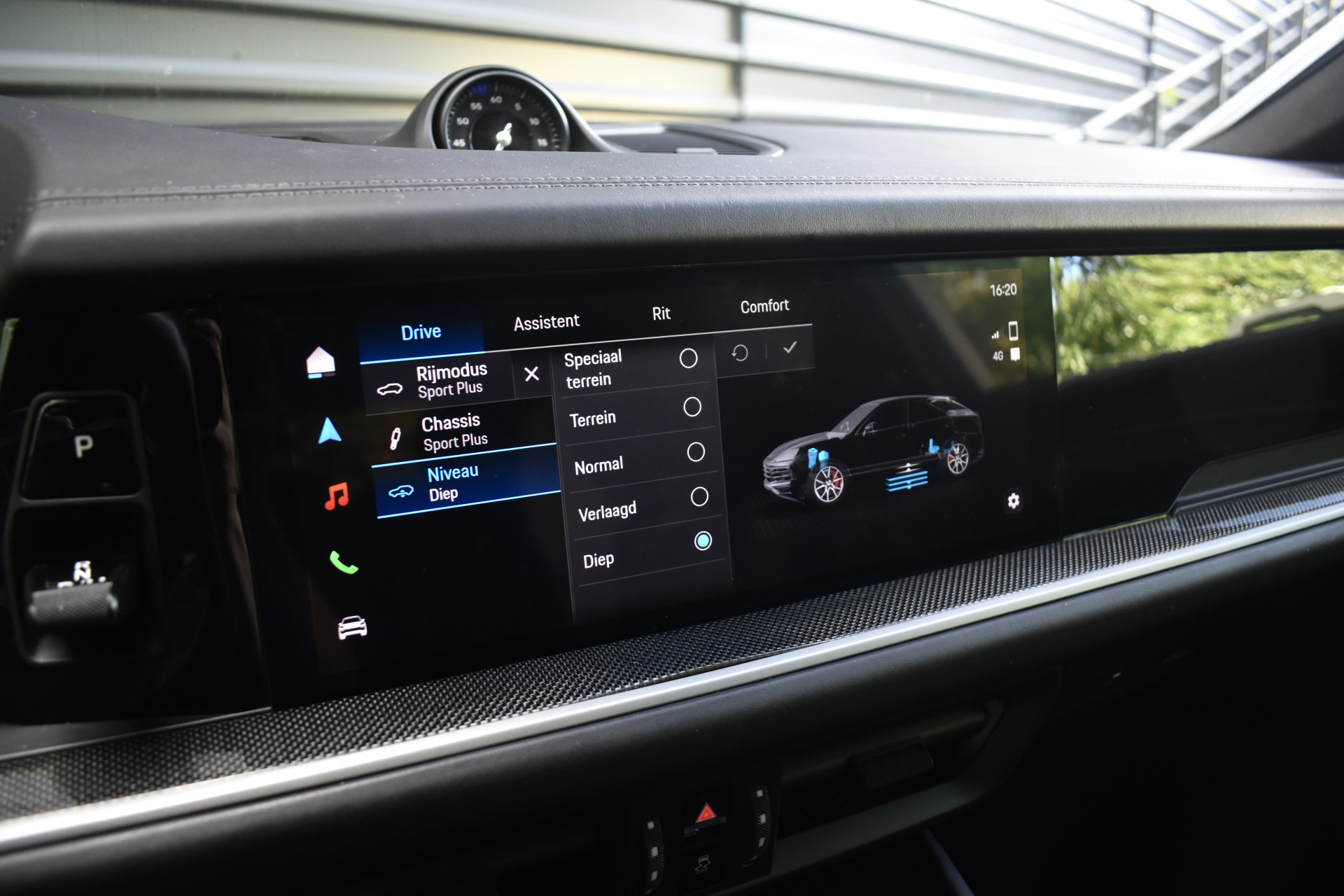 Foto van Porsche Cayenne E-hybrid
