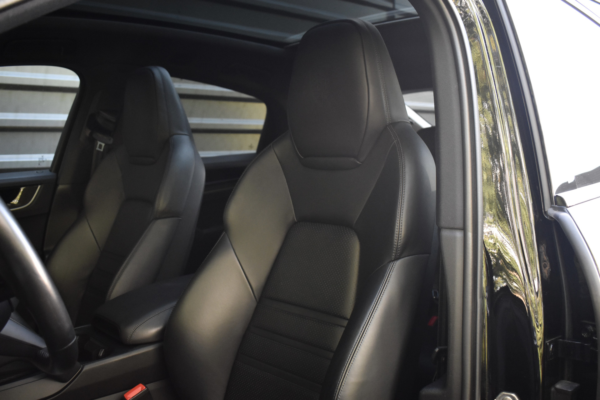 Foto van Porsche Cayenne E-hybrid