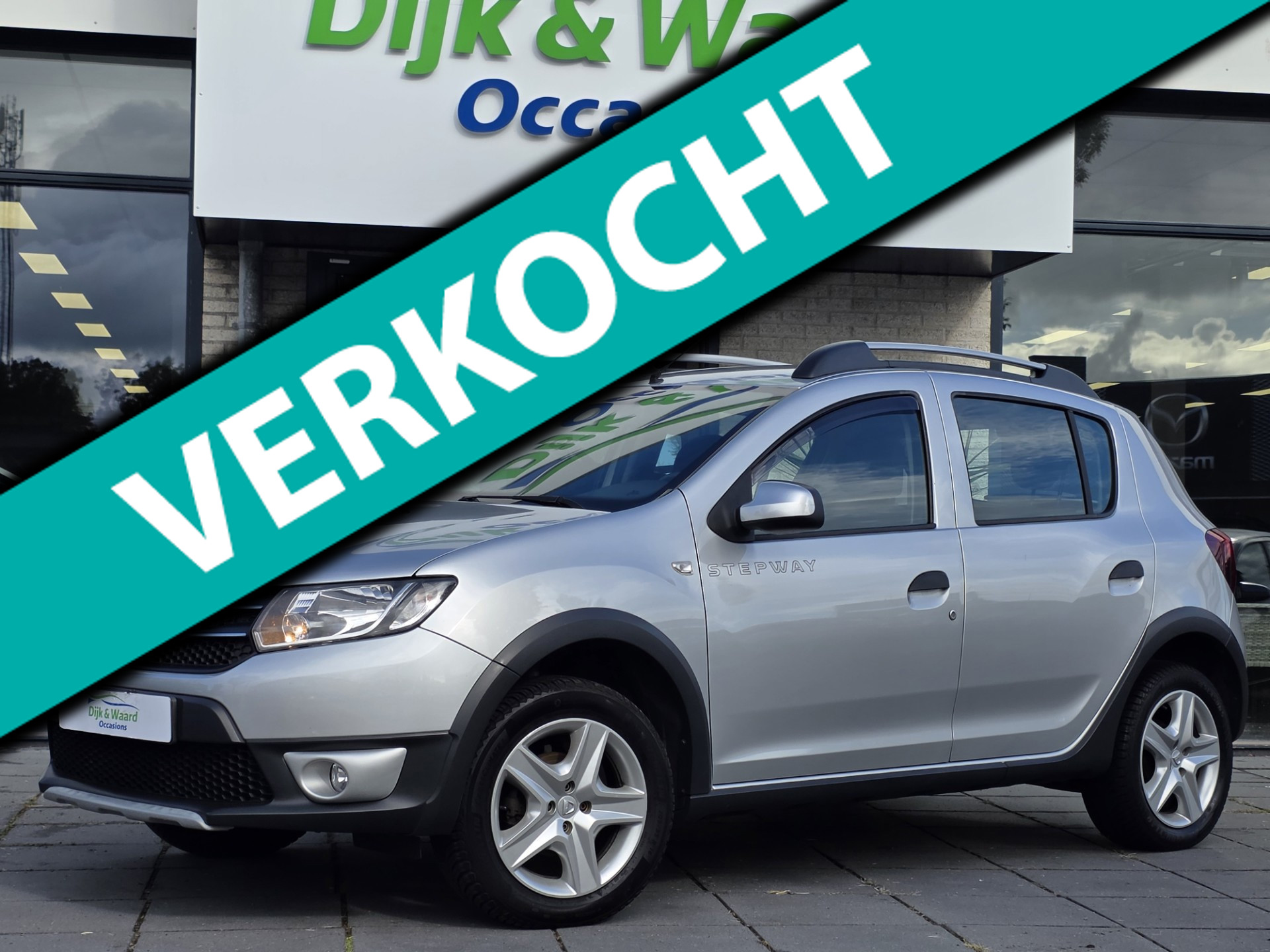 Dacia Sandero 0.9 TCe Stepway Lauréate - NAP - AIRCO - CRUISE - BLUETOOTH - 90 PK 2014 - voorkant