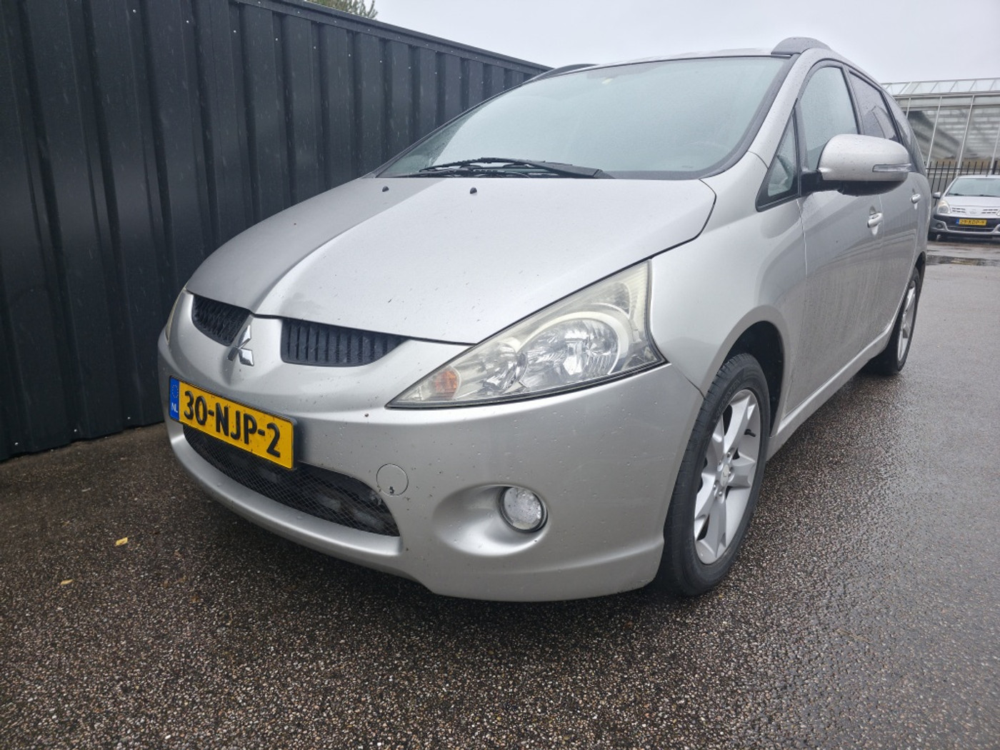 Mitsubishi Mitsubishi Grandis 2.4-16V Intense | 7-pers. | trekh.| cruise | ac | leer | 1e eigenaar 2010 - voorkant