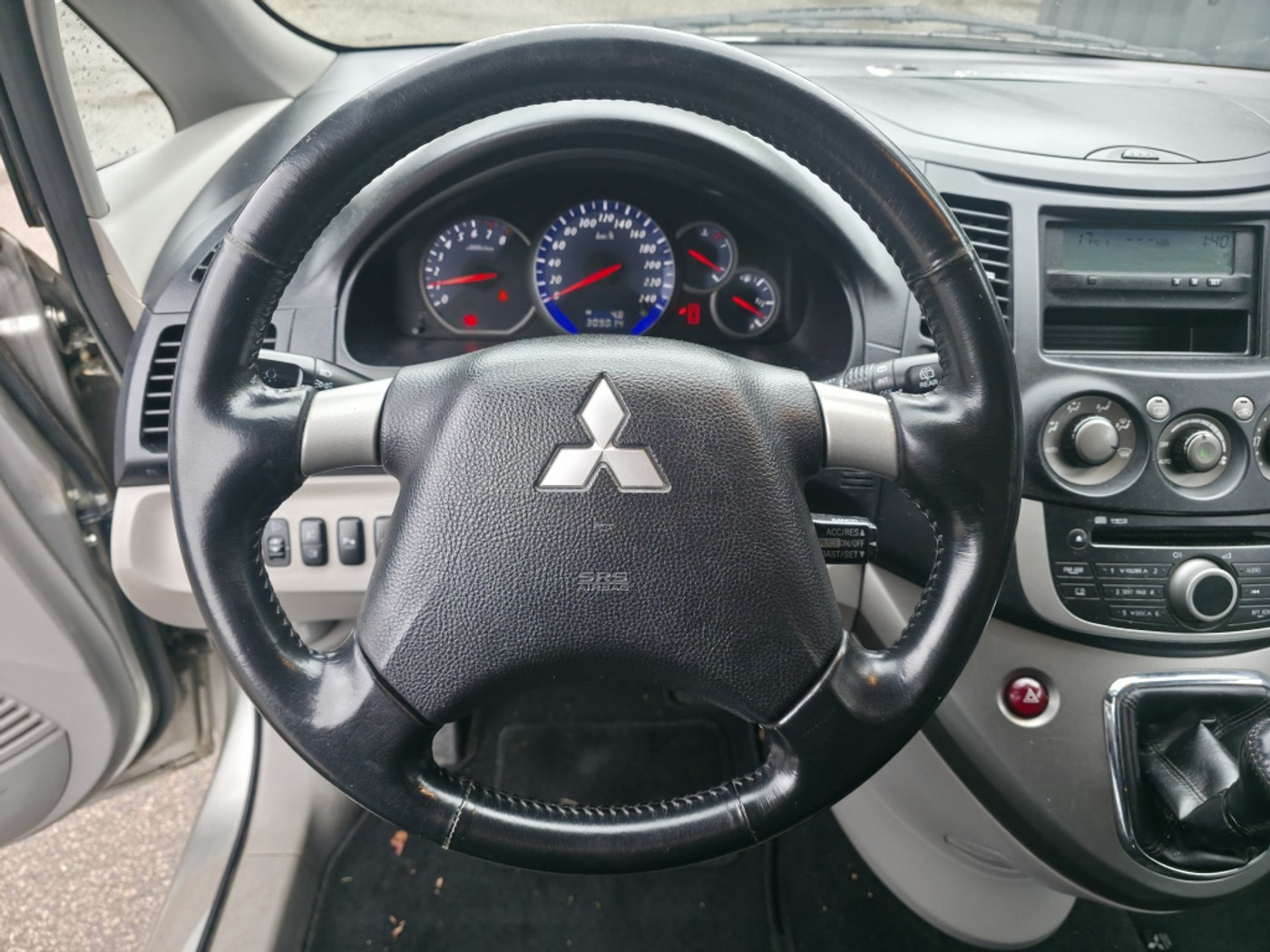 Foto van Mitsubishi Mitsubishi Grandis