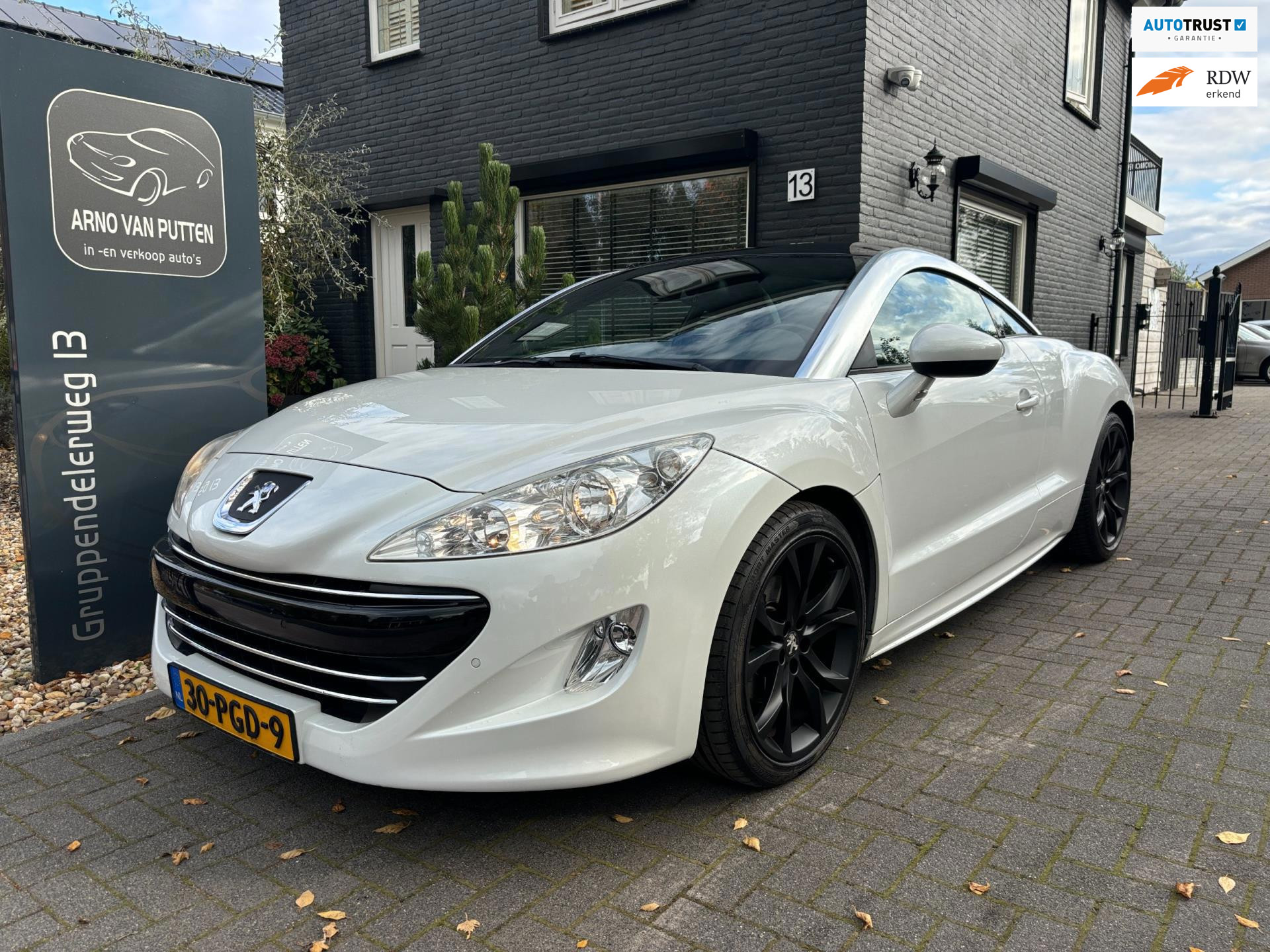 Peugeot RCZ 1.6 / Leer / Airco / Cruise 2011 - voorkant