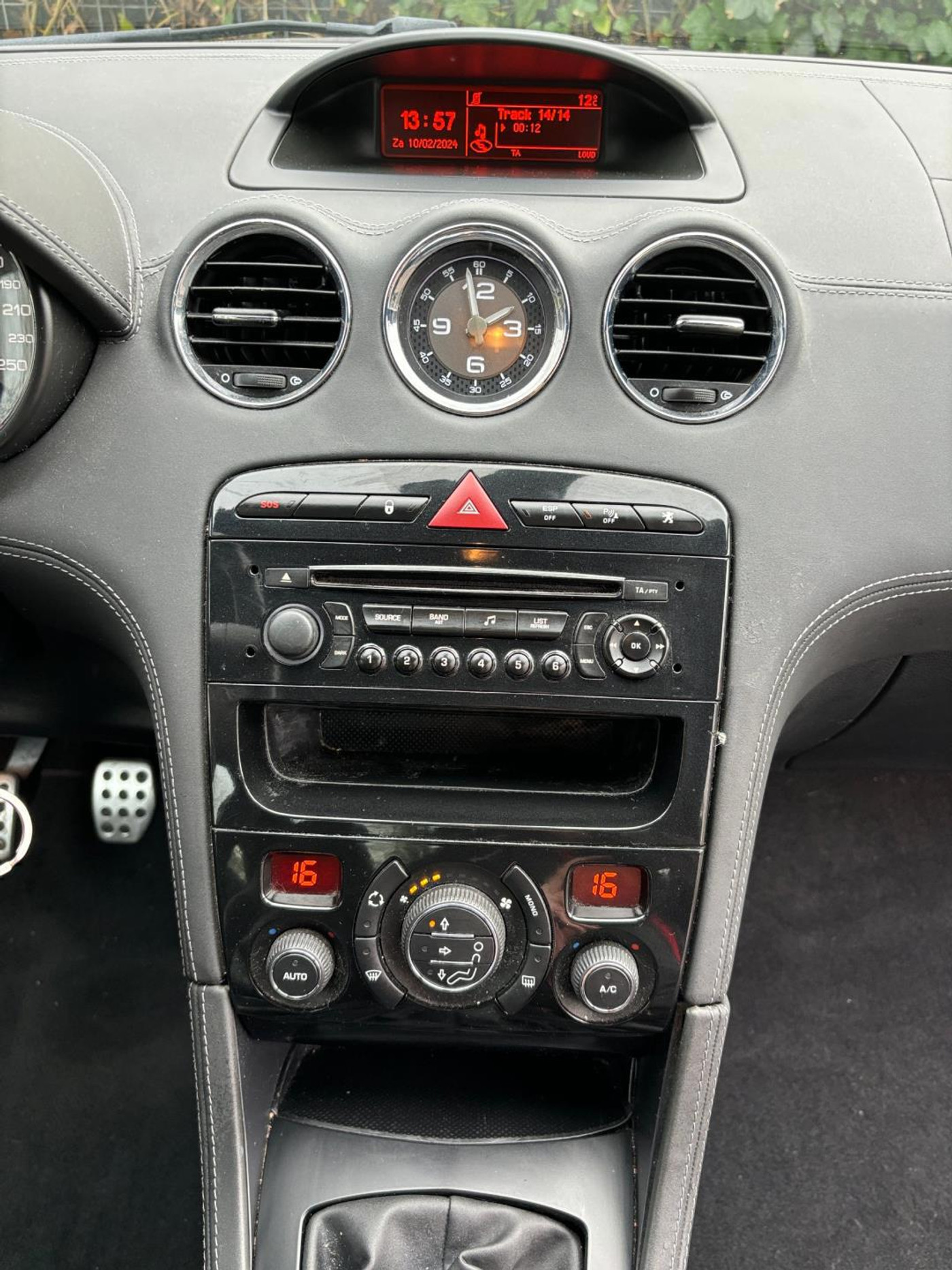 Foto van Peugeot RCZ
