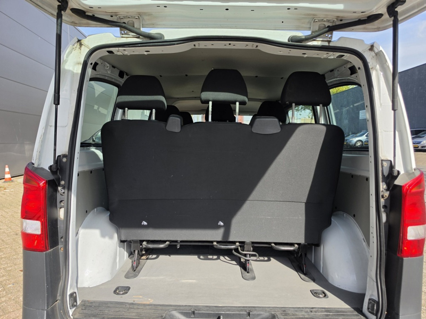 Foto van Mercedes-Benz Vito Tourer